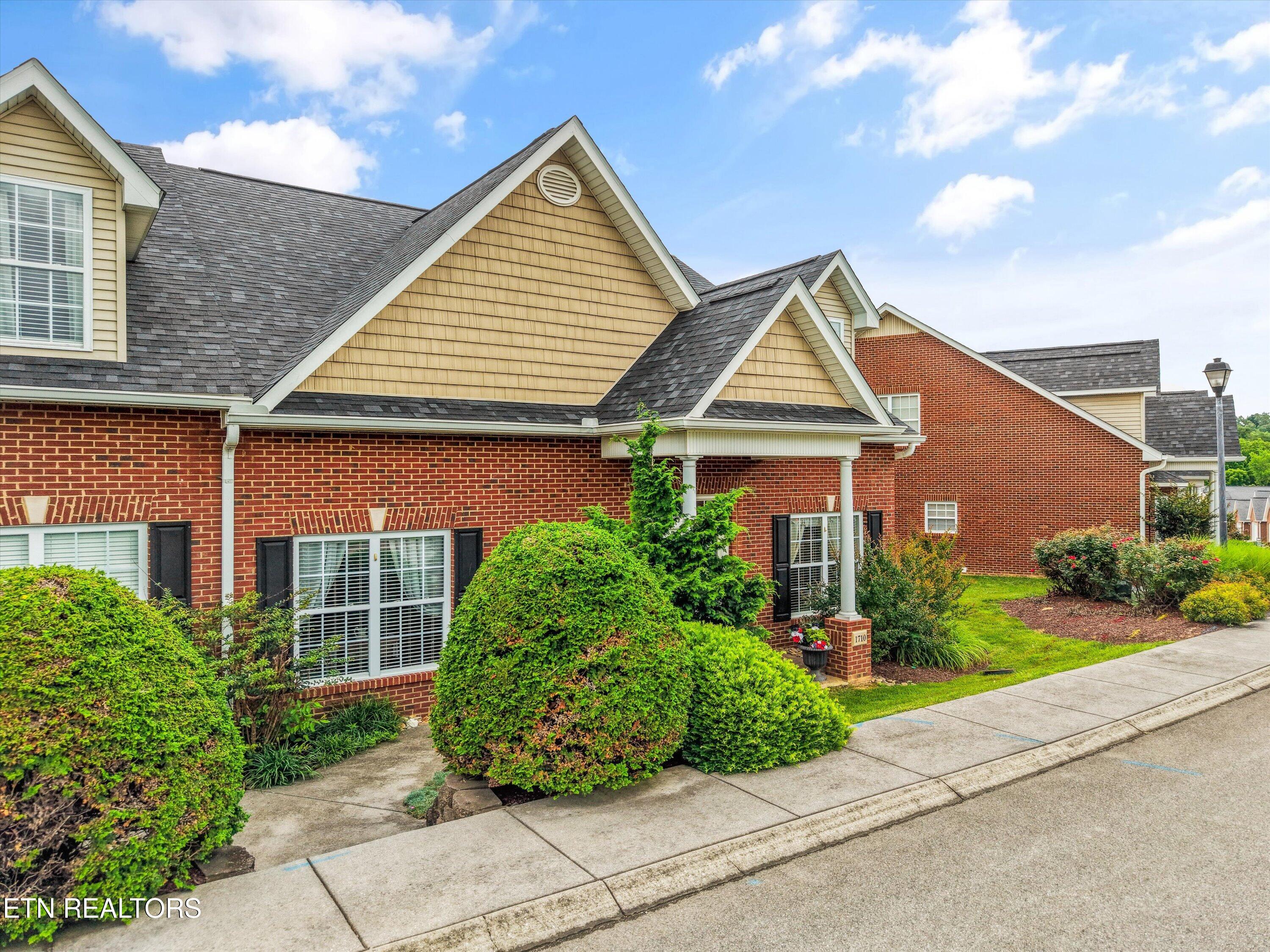 1710 Wisteria View Way Knoxville TN 37914