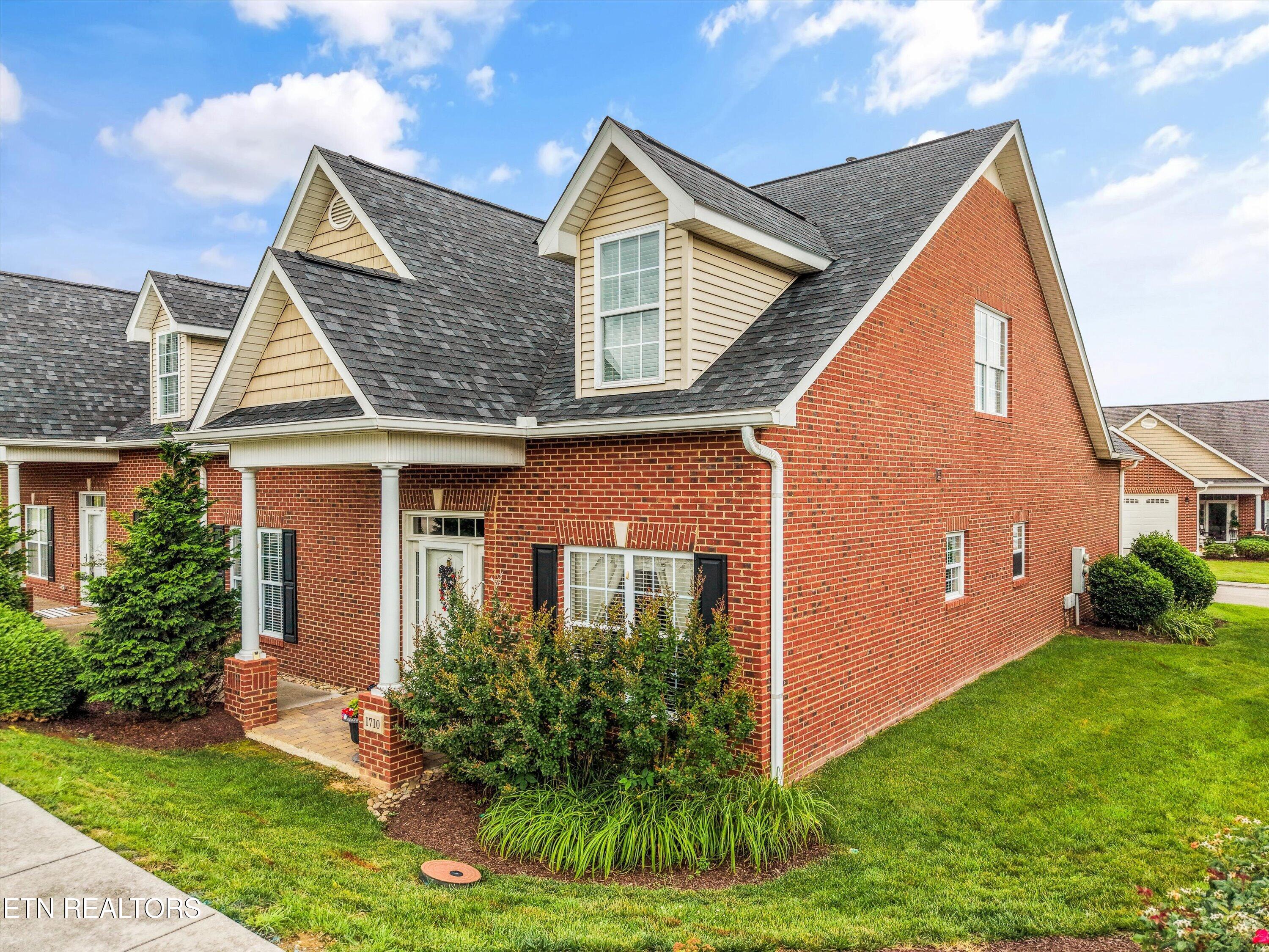 1710 Wisteria View Way Knoxville TN 37914