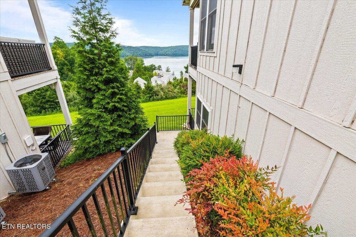 114 E Harbor View Lane Lafollette TN 37766