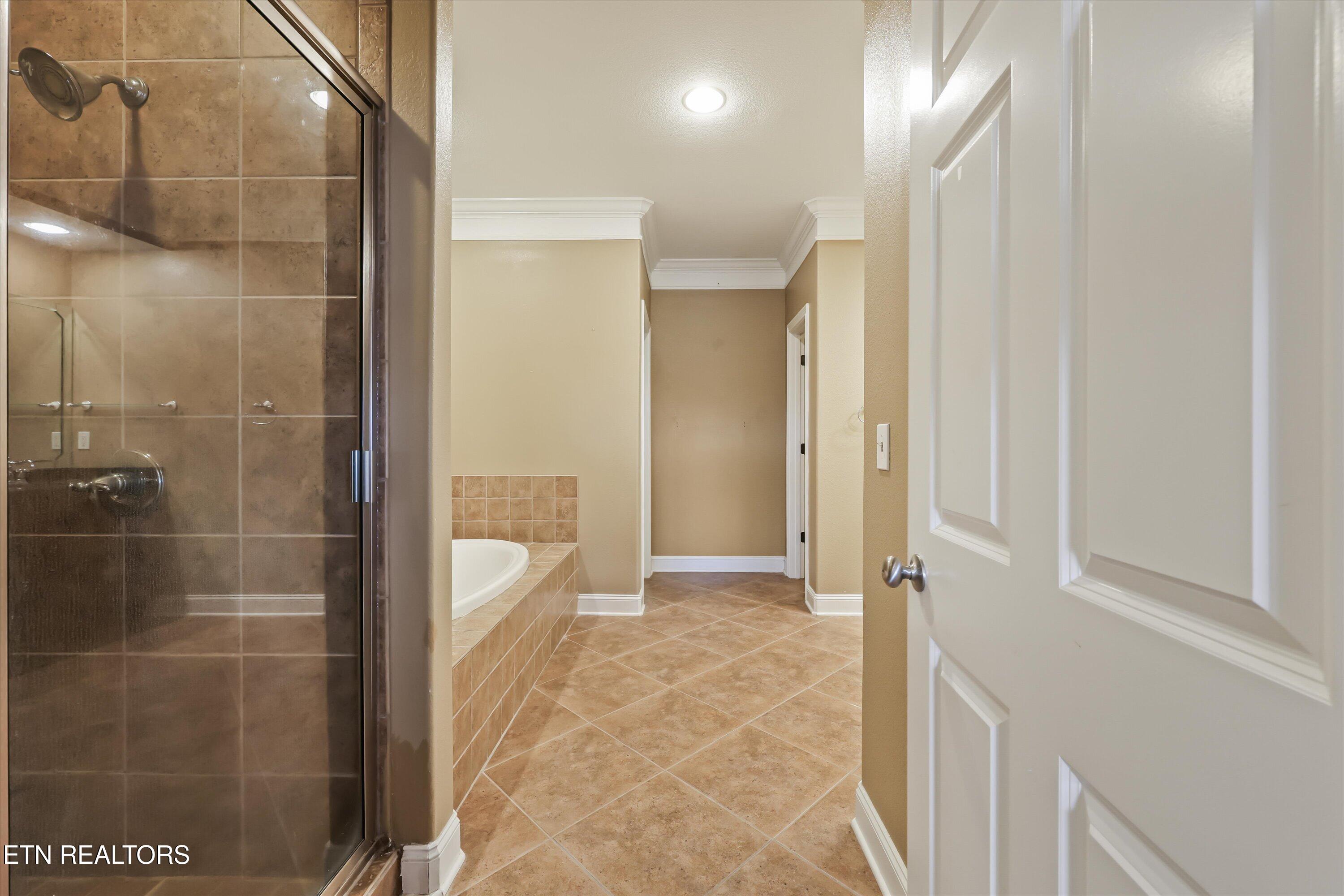 225 Waterford Circle Lenoir City TN 37772