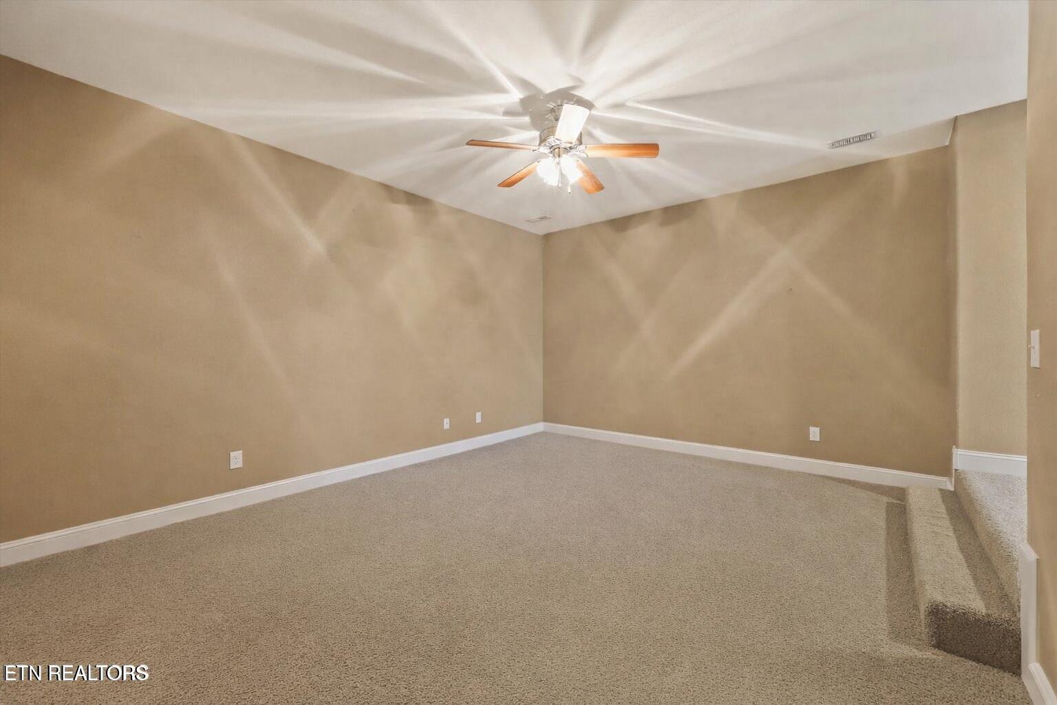 225 Waterford Circle Lenoir City TN 37772