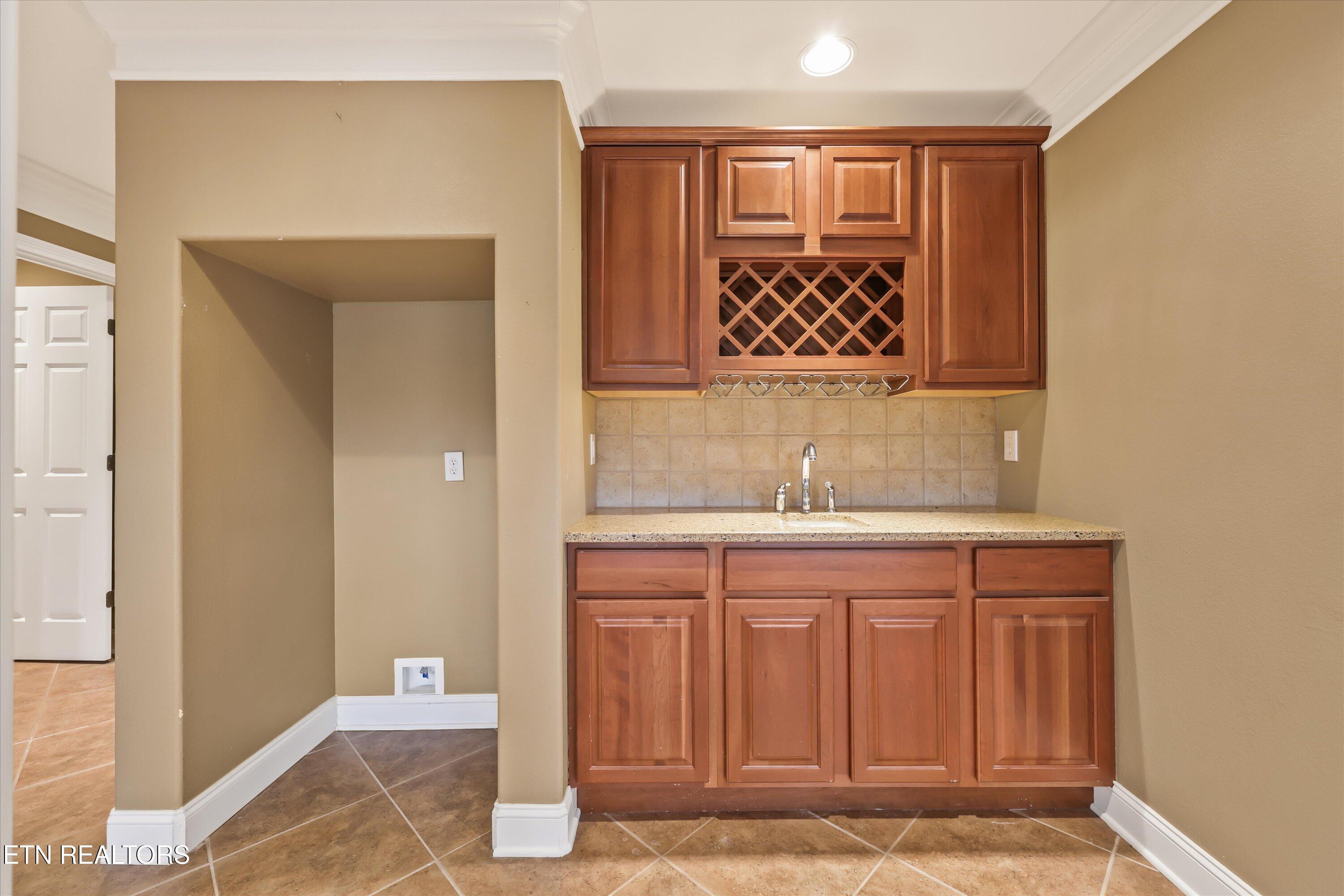 225 Waterford Circle Lenoir City TN 37772