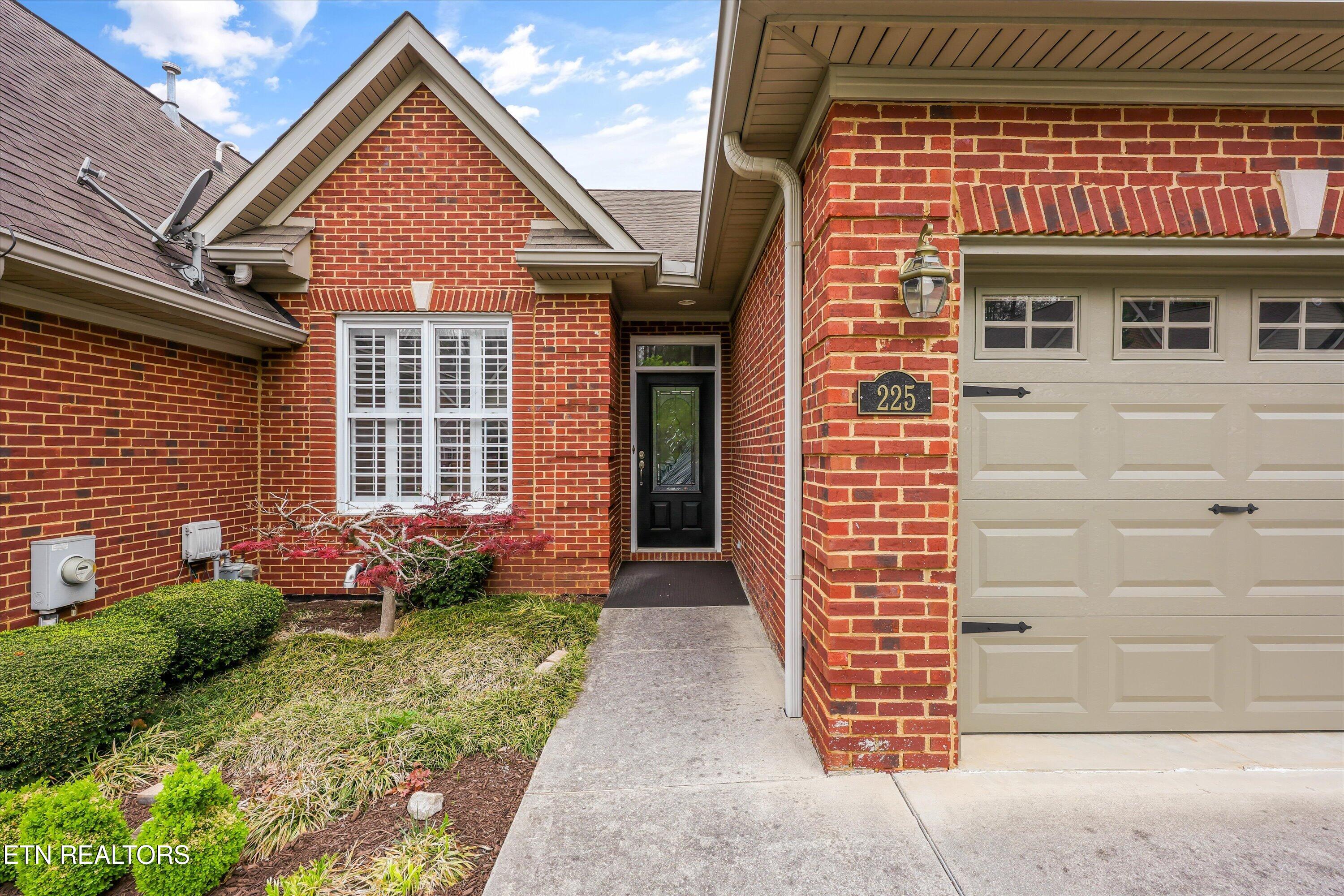 225 Waterford Circle Lenoir City TN 37772