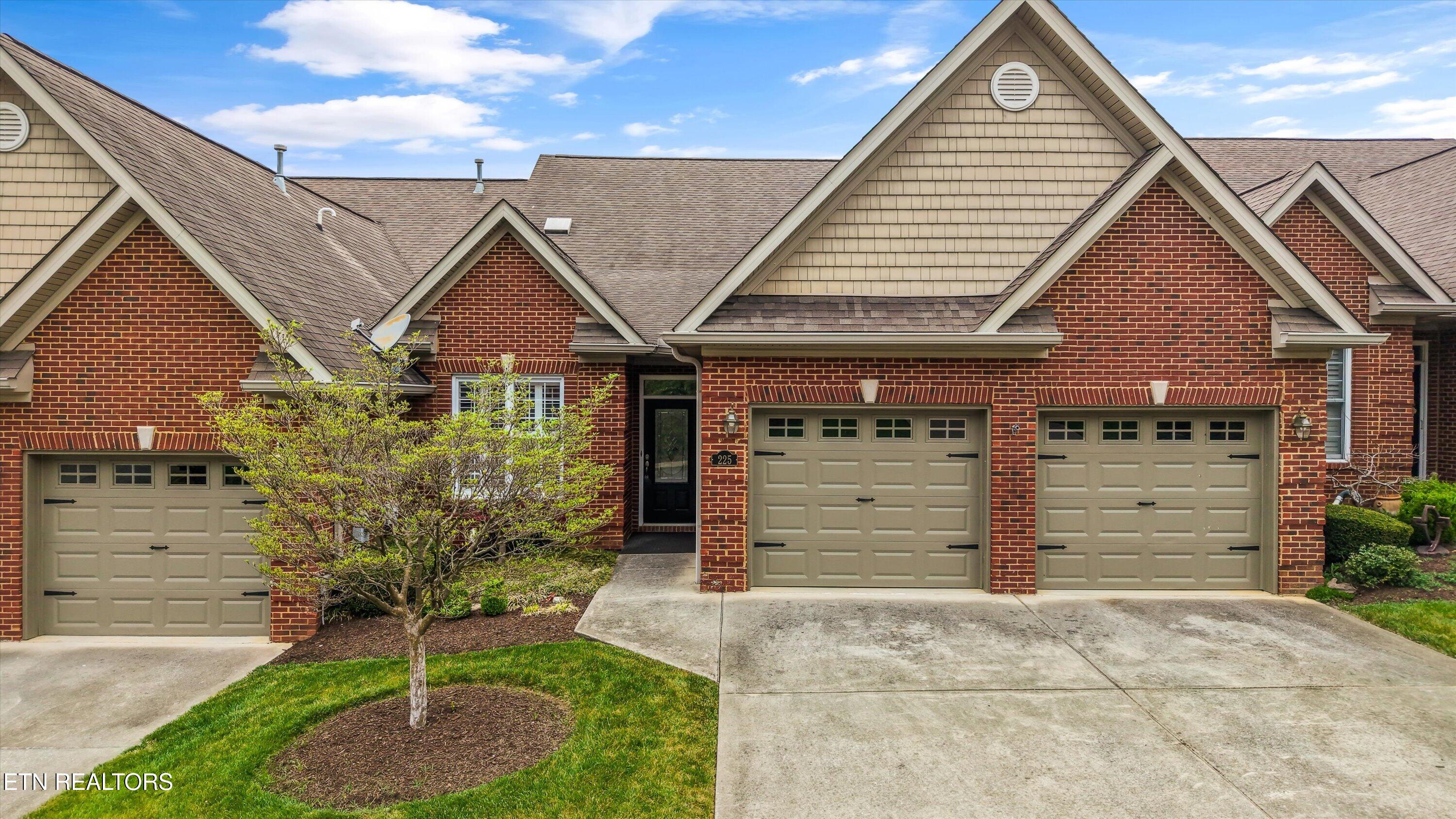 225 Waterford Circle Lenoir City TN 37772