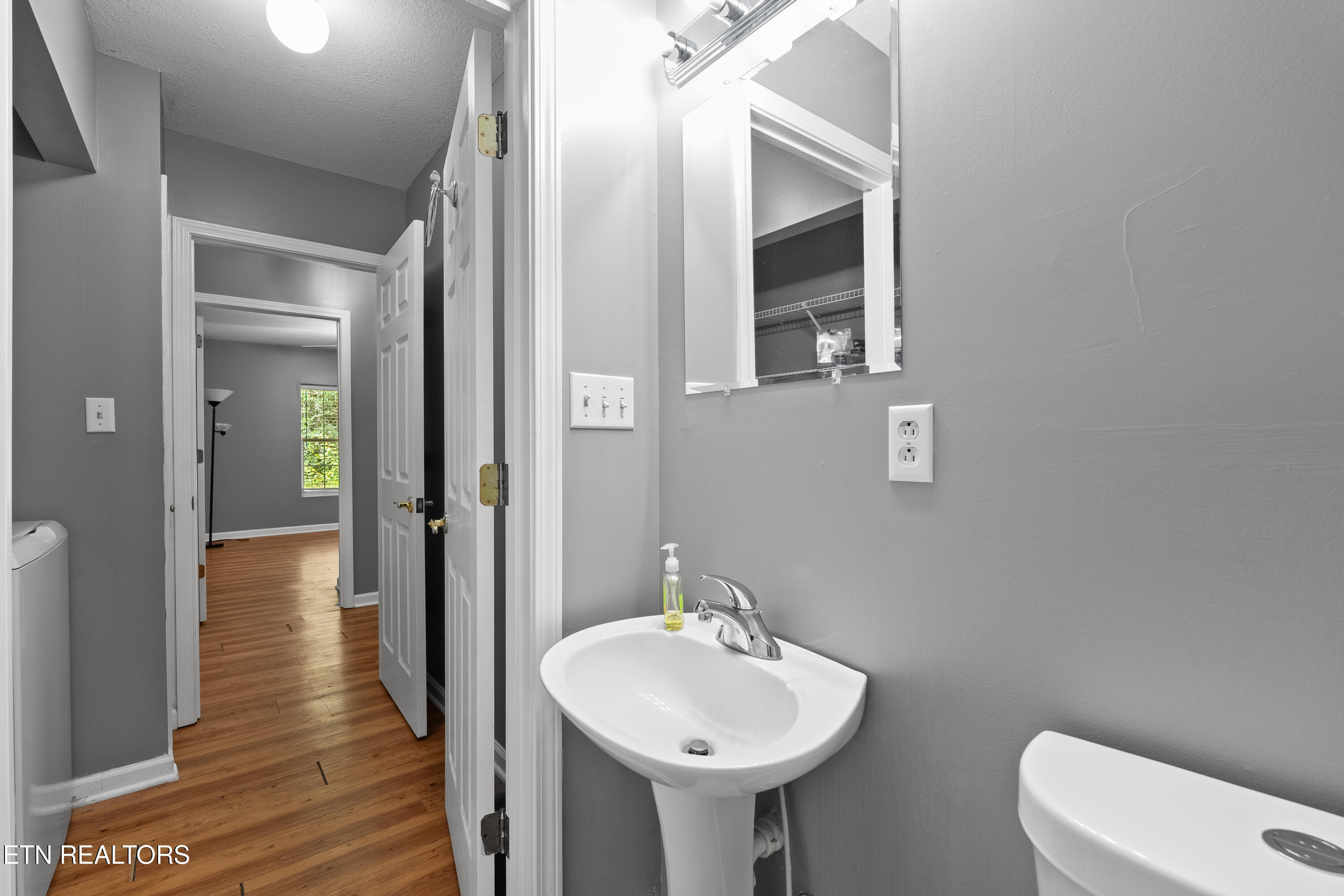 80 Pear Tree Lane Loudon TN 37774