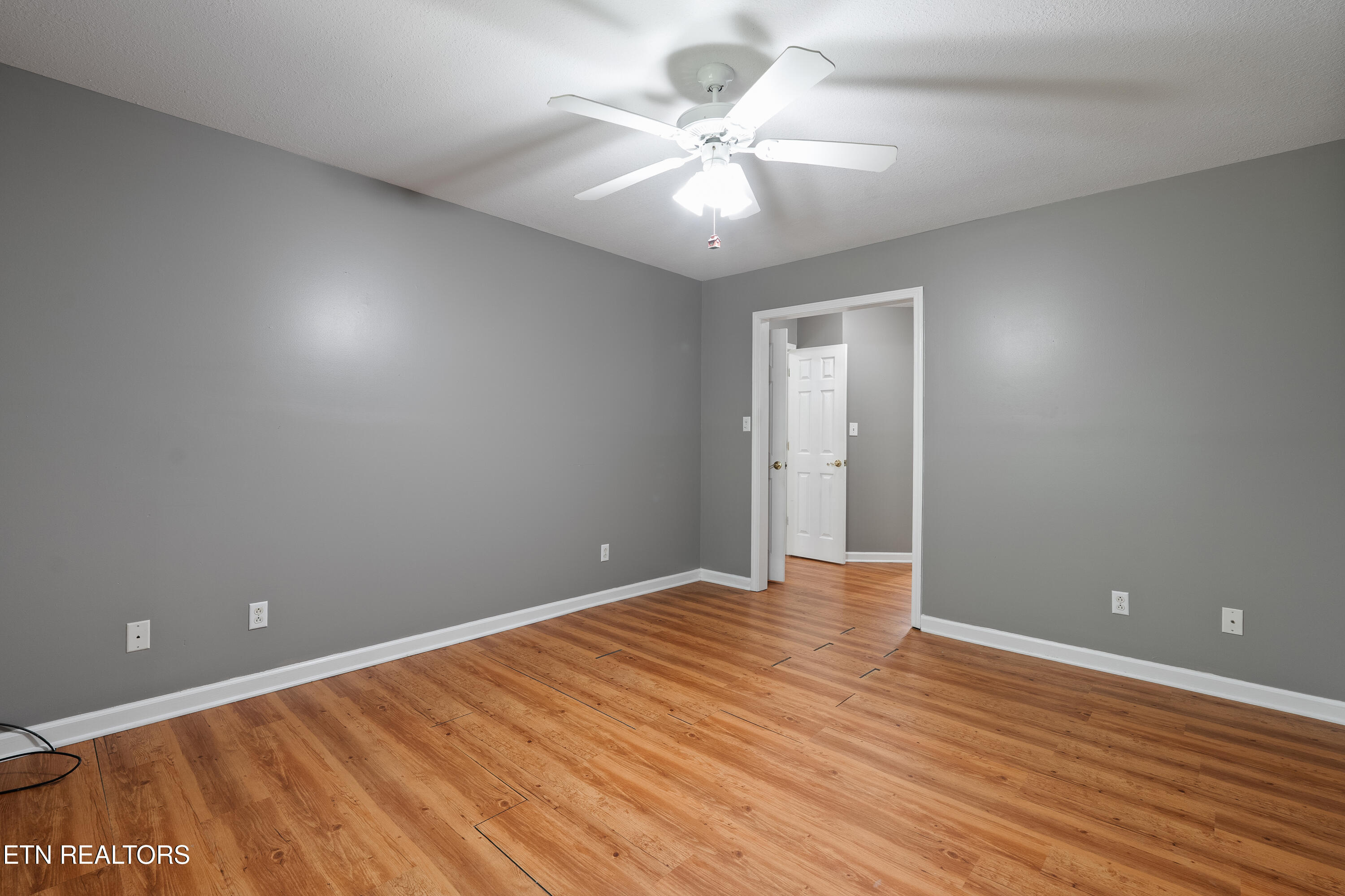 80 Pear Tree Lane Loudon TN 37774