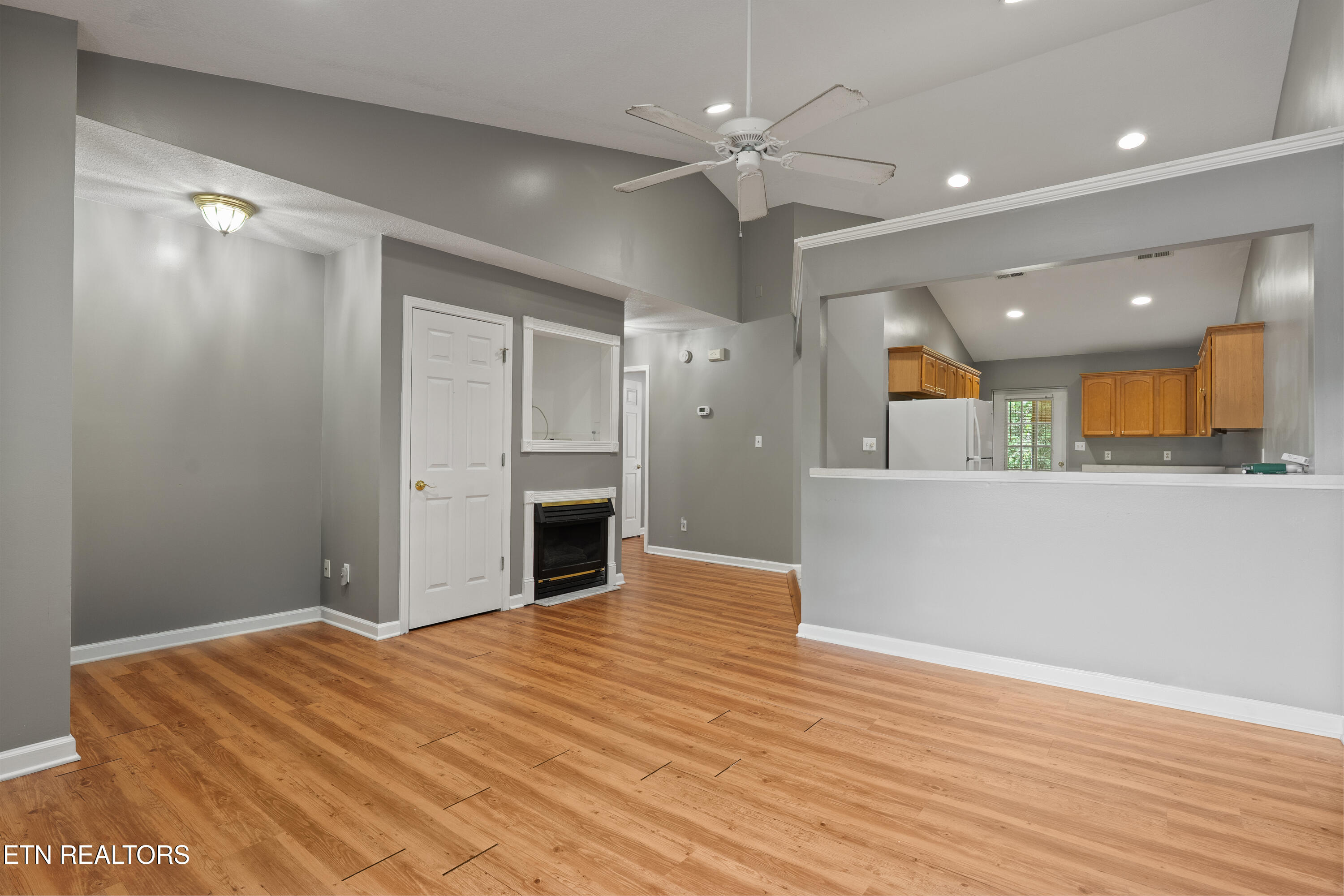 80 Pear Tree Lane Loudon TN 37774