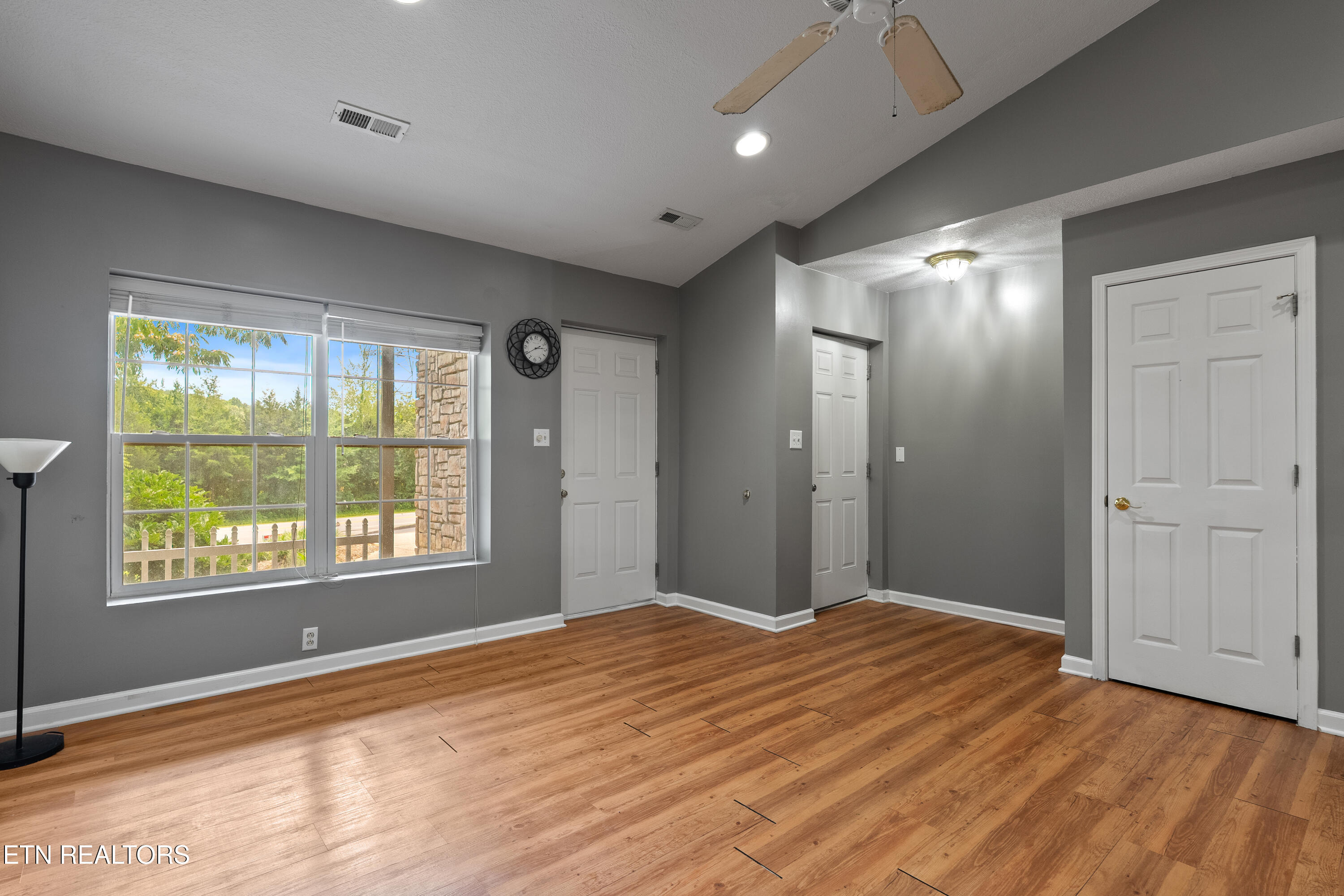 80 Pear Tree Lane Loudon TN 37774
