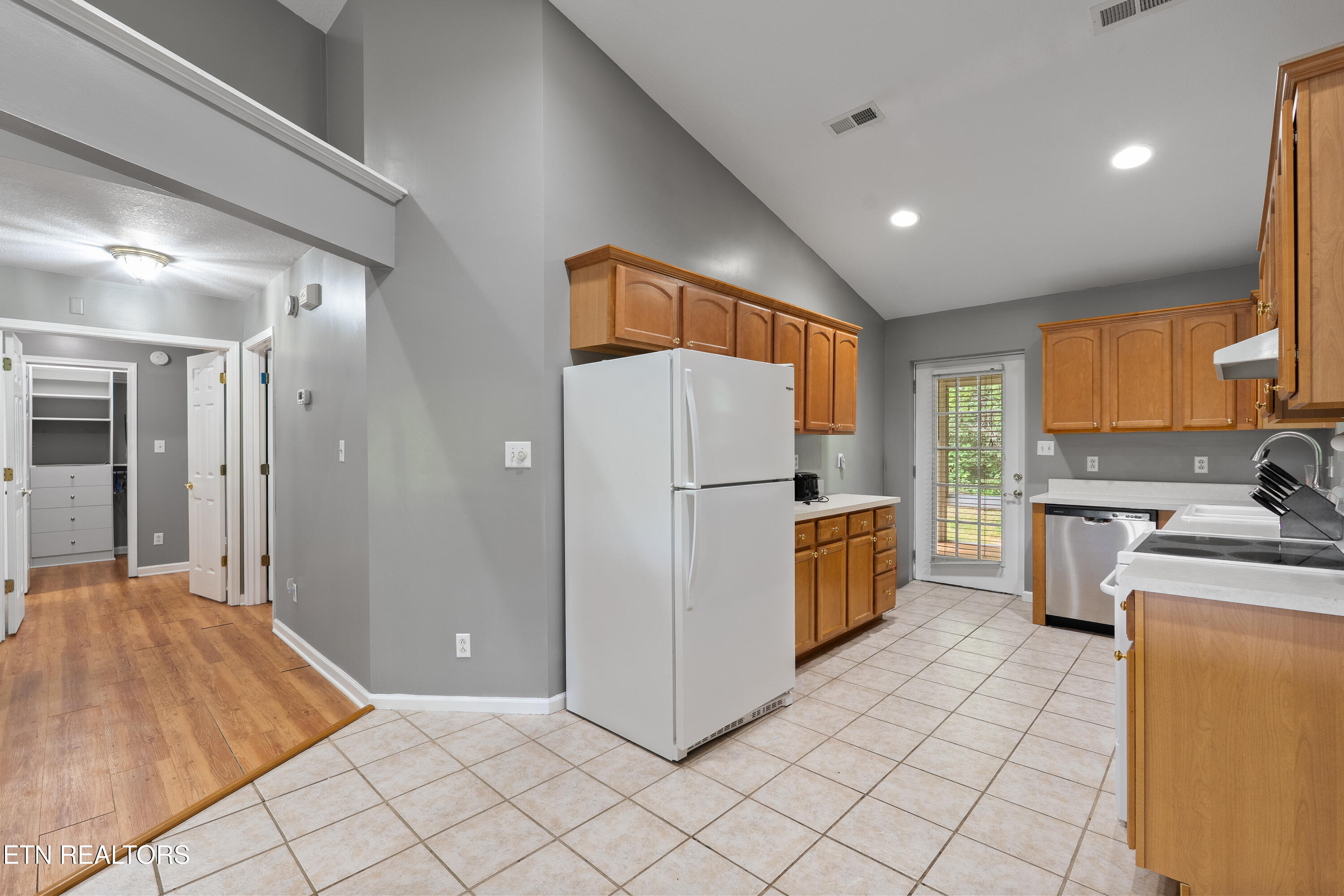 80 Pear Tree Lane Loudon TN 37774