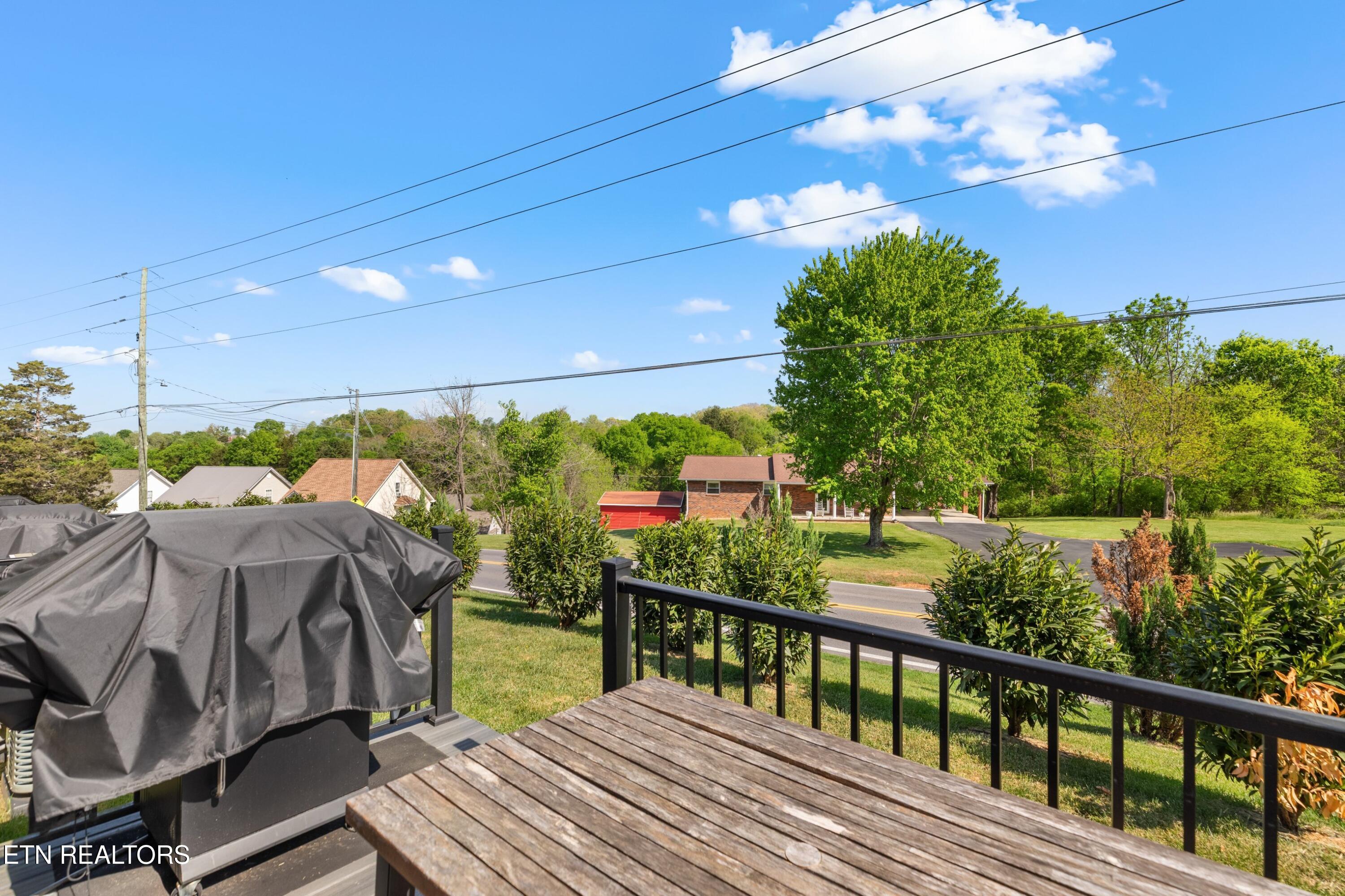 422 Fleeta Williams Way Pigeon Forge TN 37862