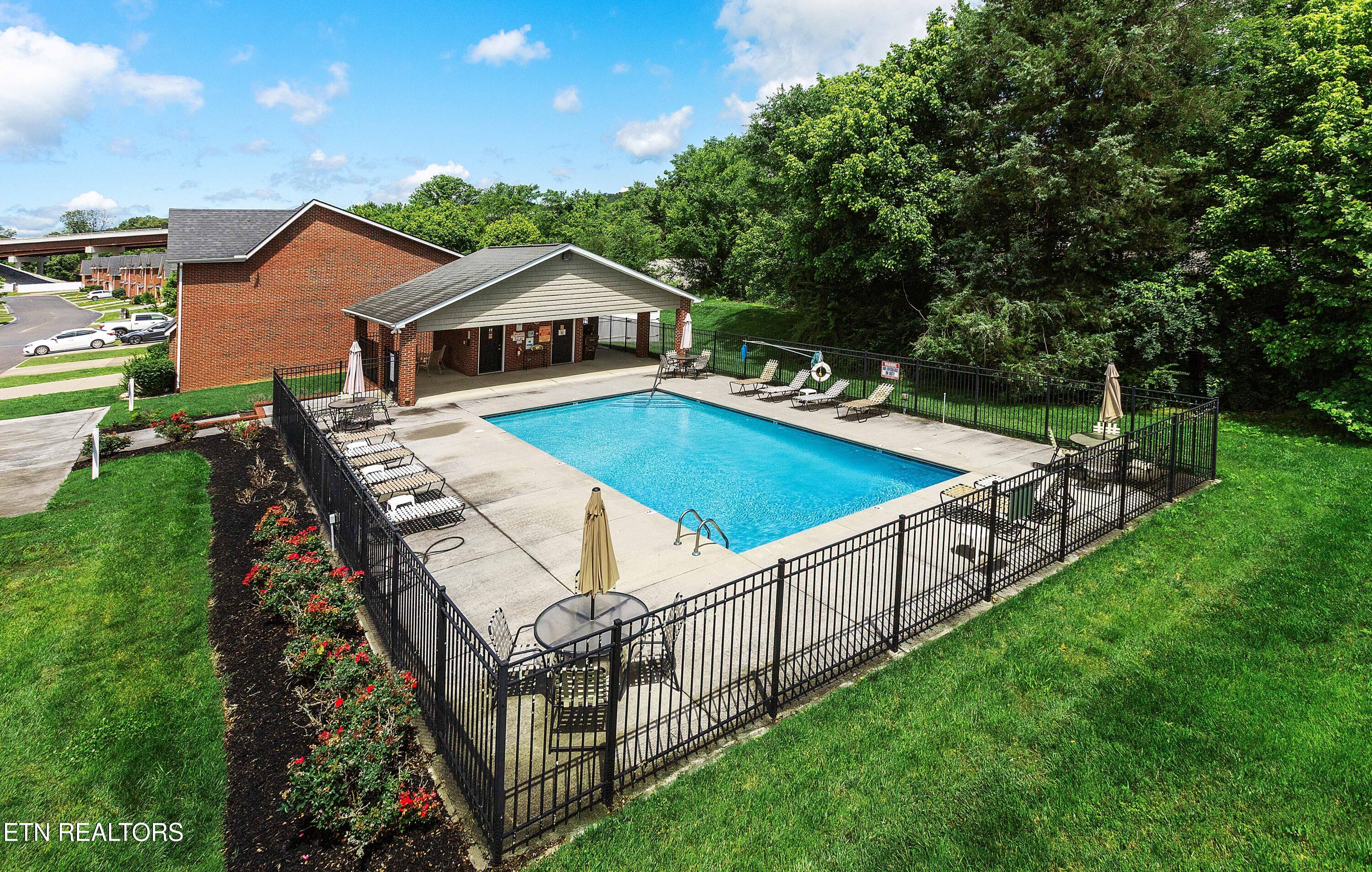 8207 Tumbled Stone Way Knoxville TN 37931