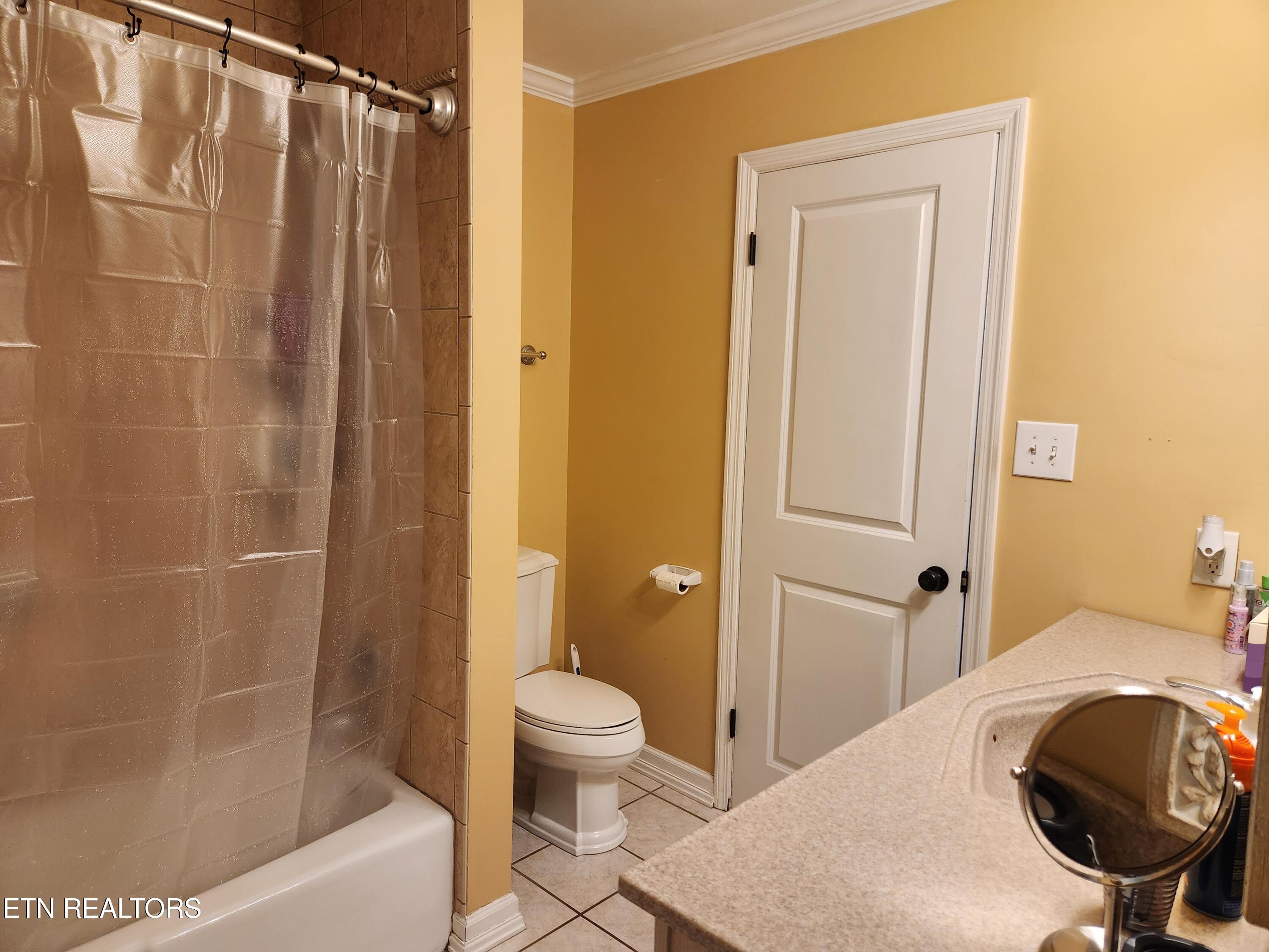 7041 Traditional Drive Knoxville TN 37909