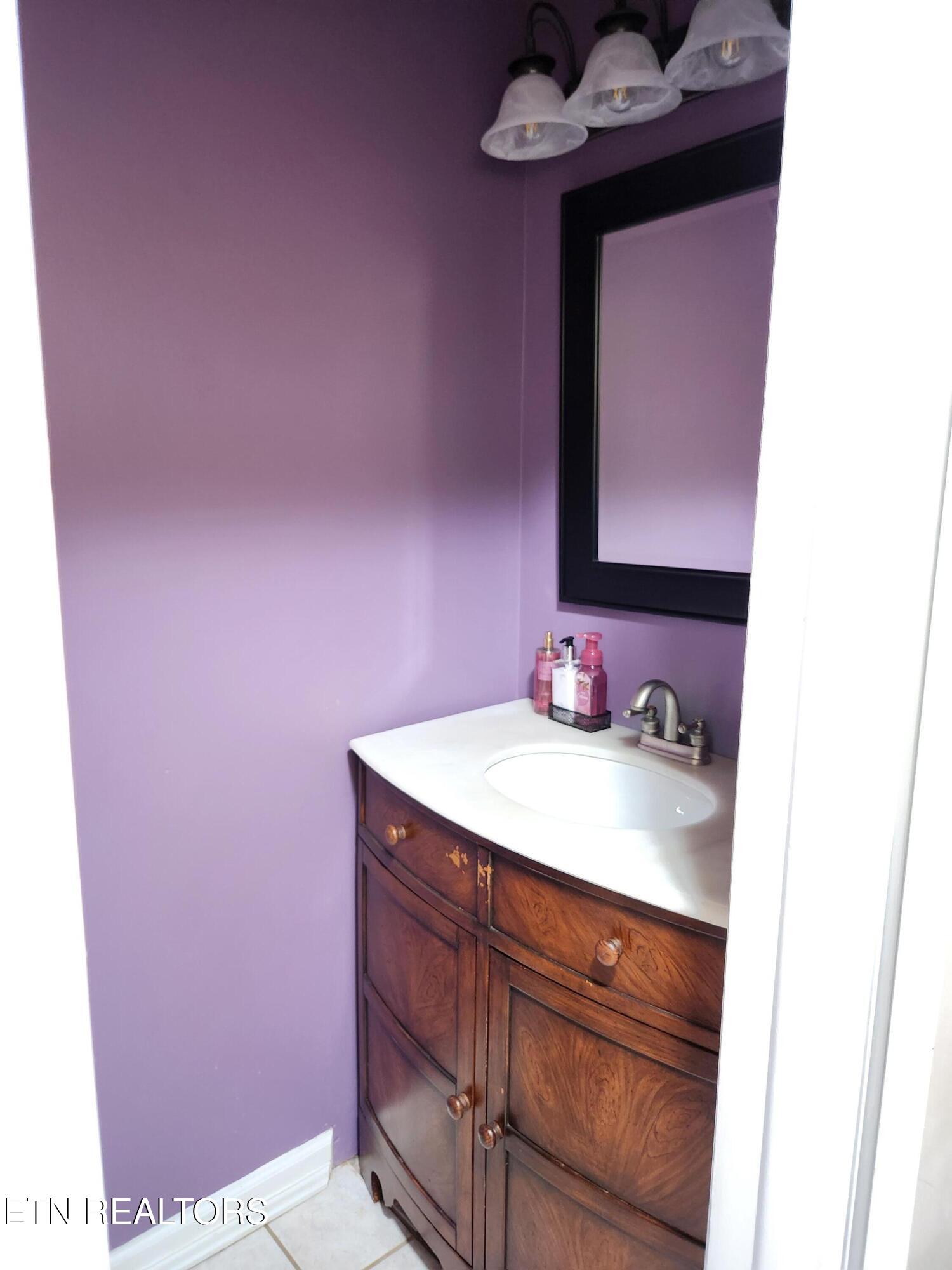 7041 Traditional Drive Knoxville TN 37909