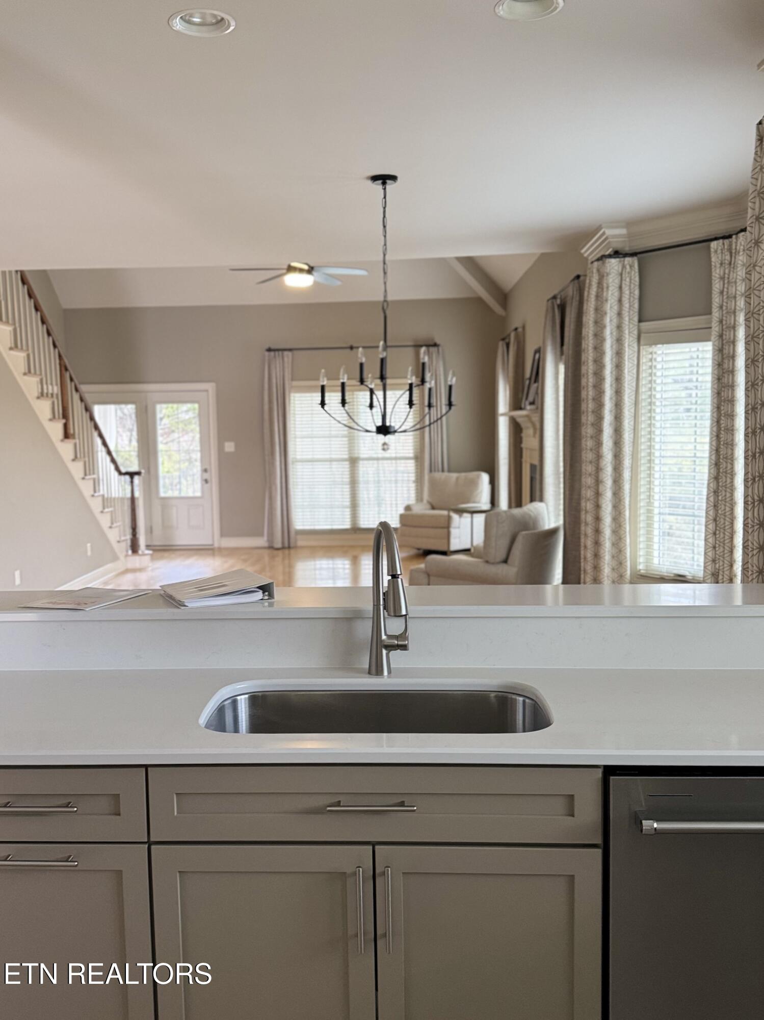 1026 Spy Glass Way Knoxville TN 37922