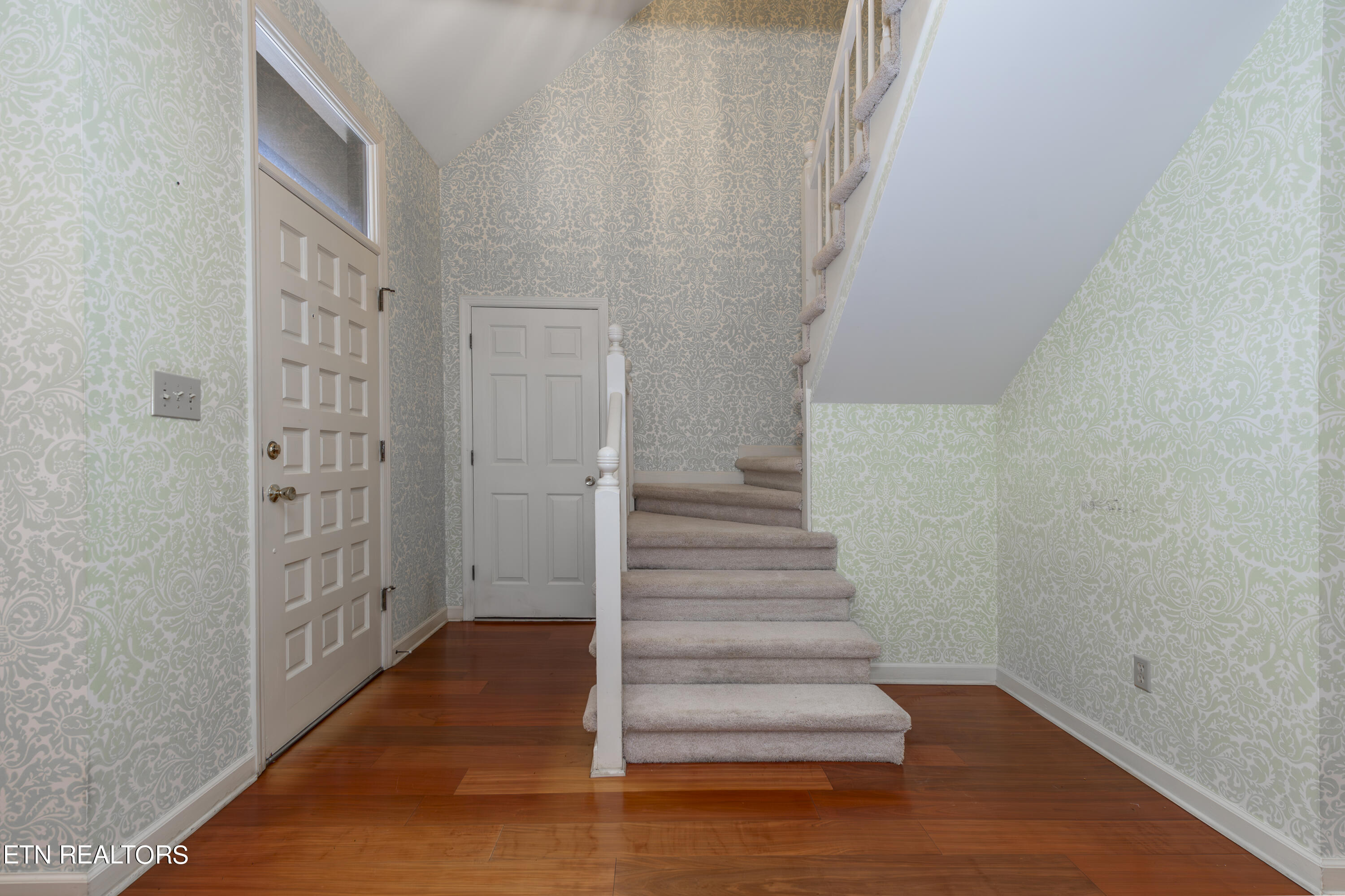 1124 Bordeaux Circle Knoxville TN 37919