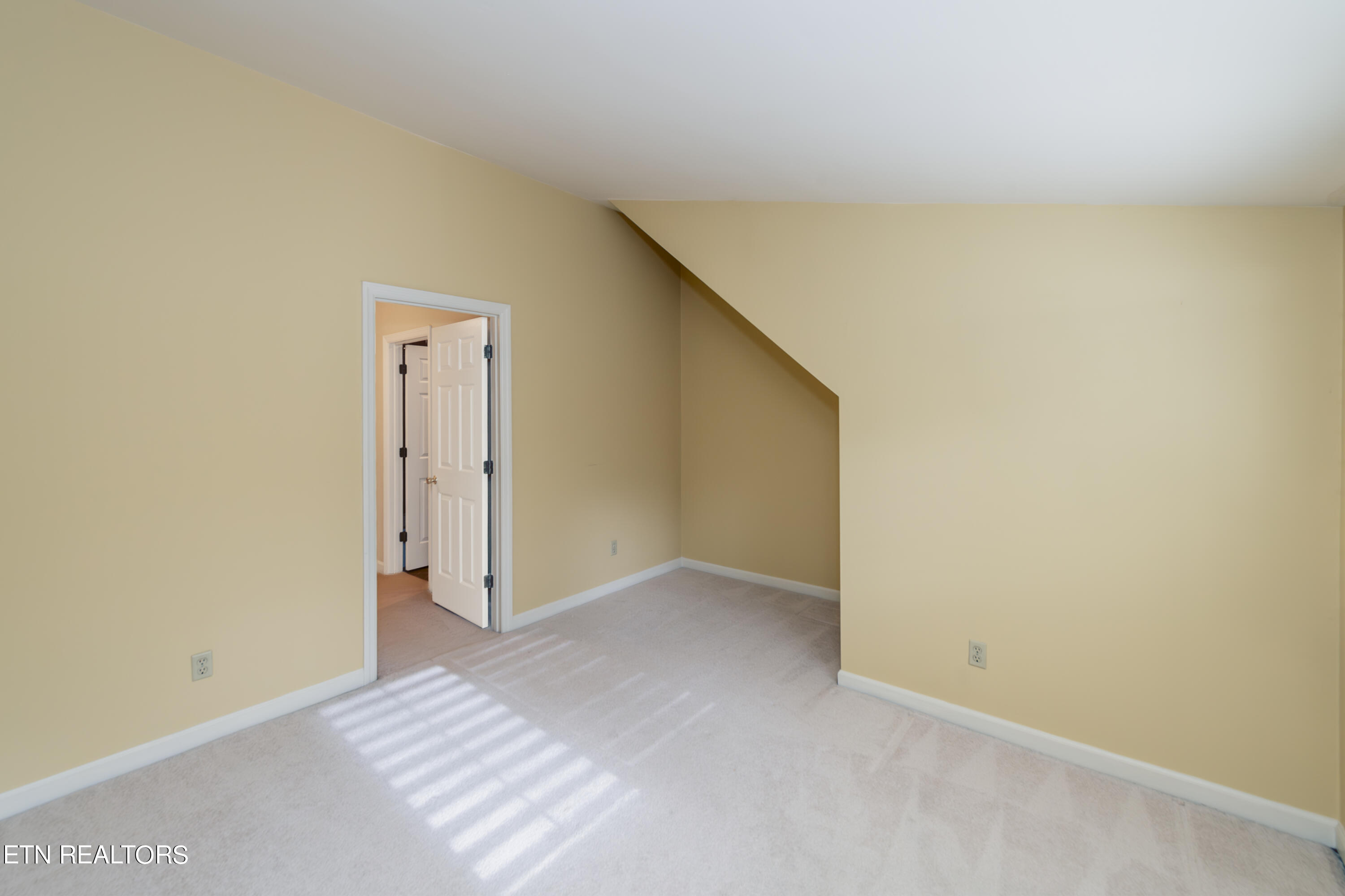 1124 Bordeaux Circle Knoxville TN 37919