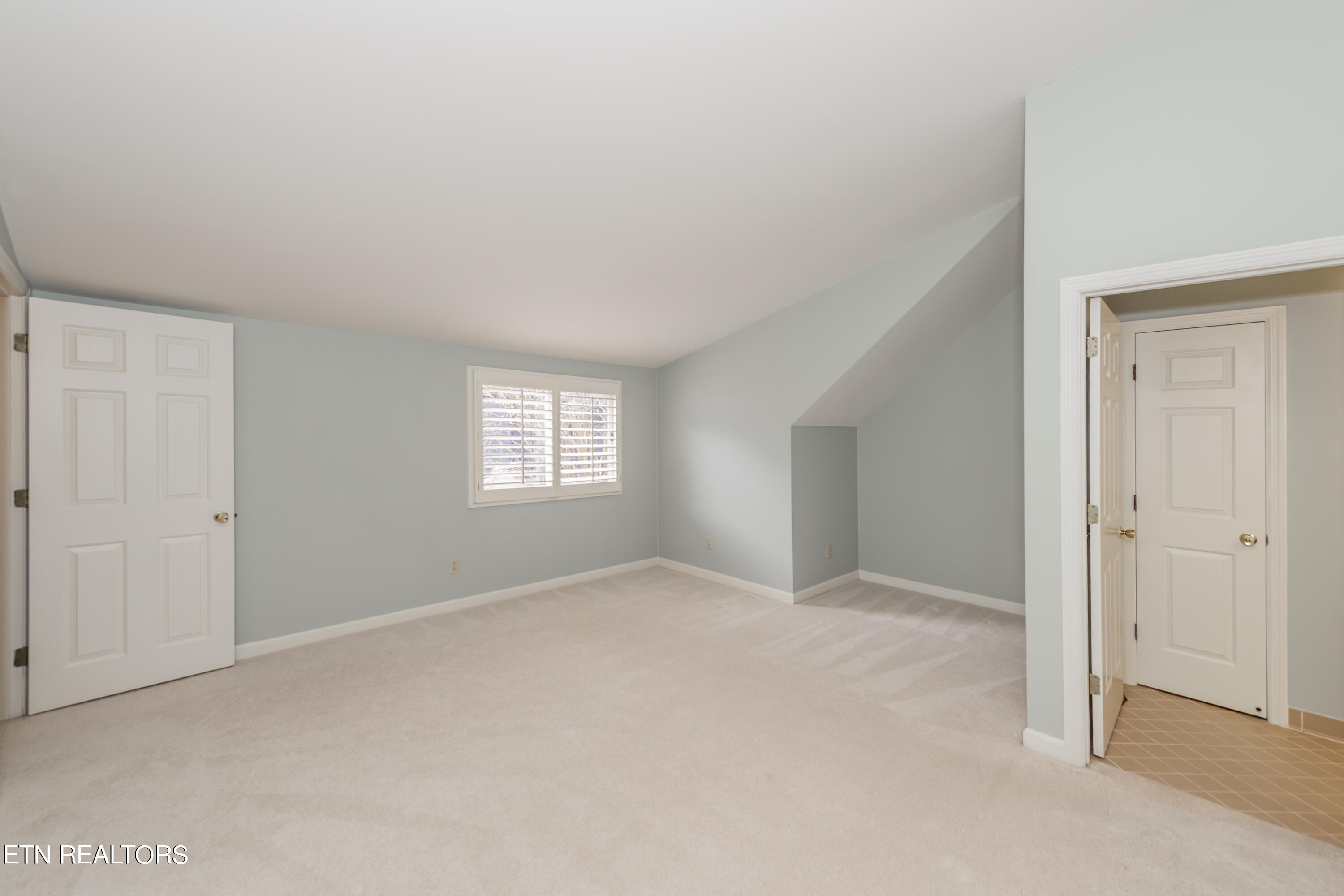 1124 Bordeaux Circle Knoxville TN 37919