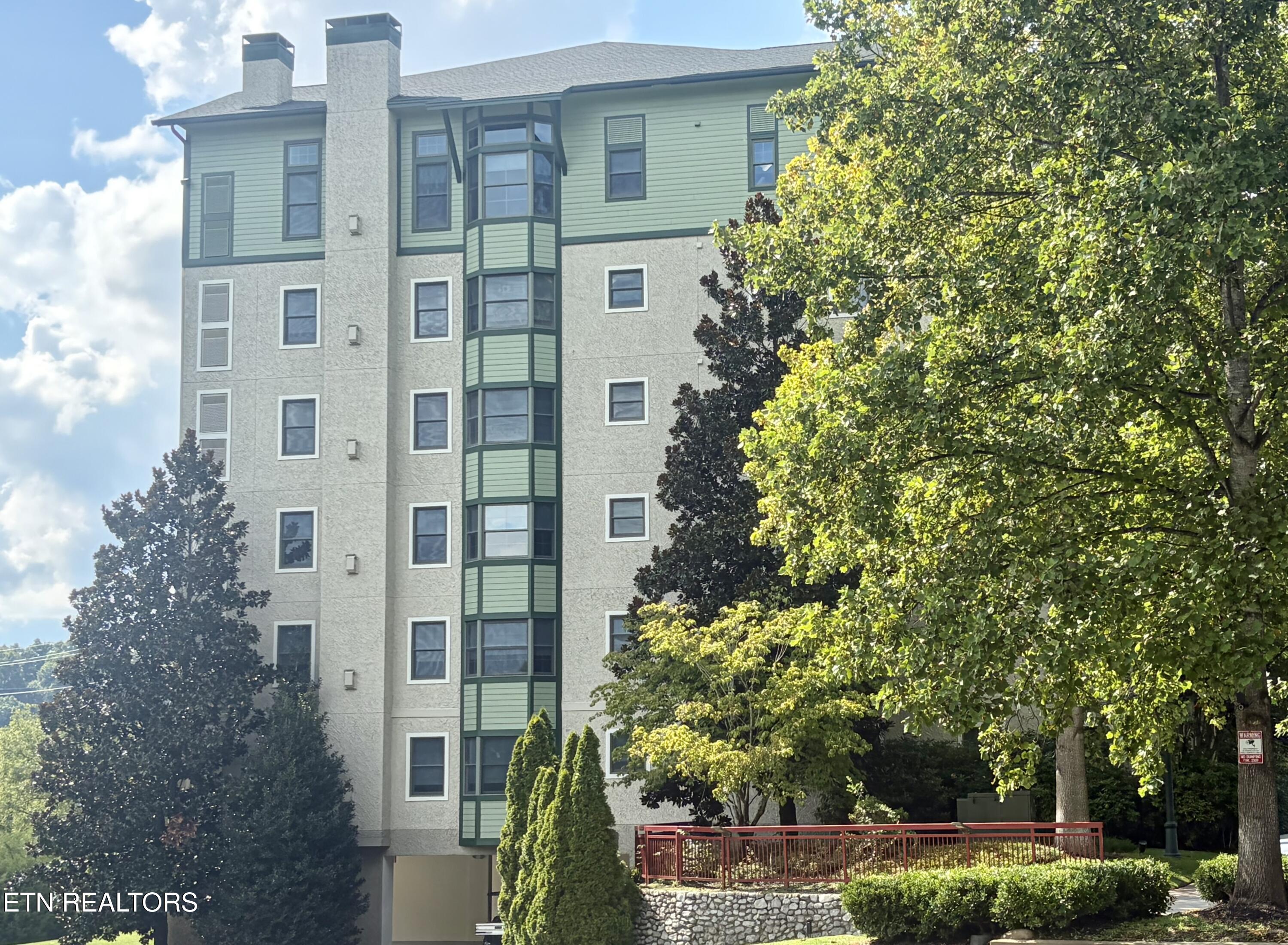 212 Dollywood Lane Pigeon Forge TN 37863
