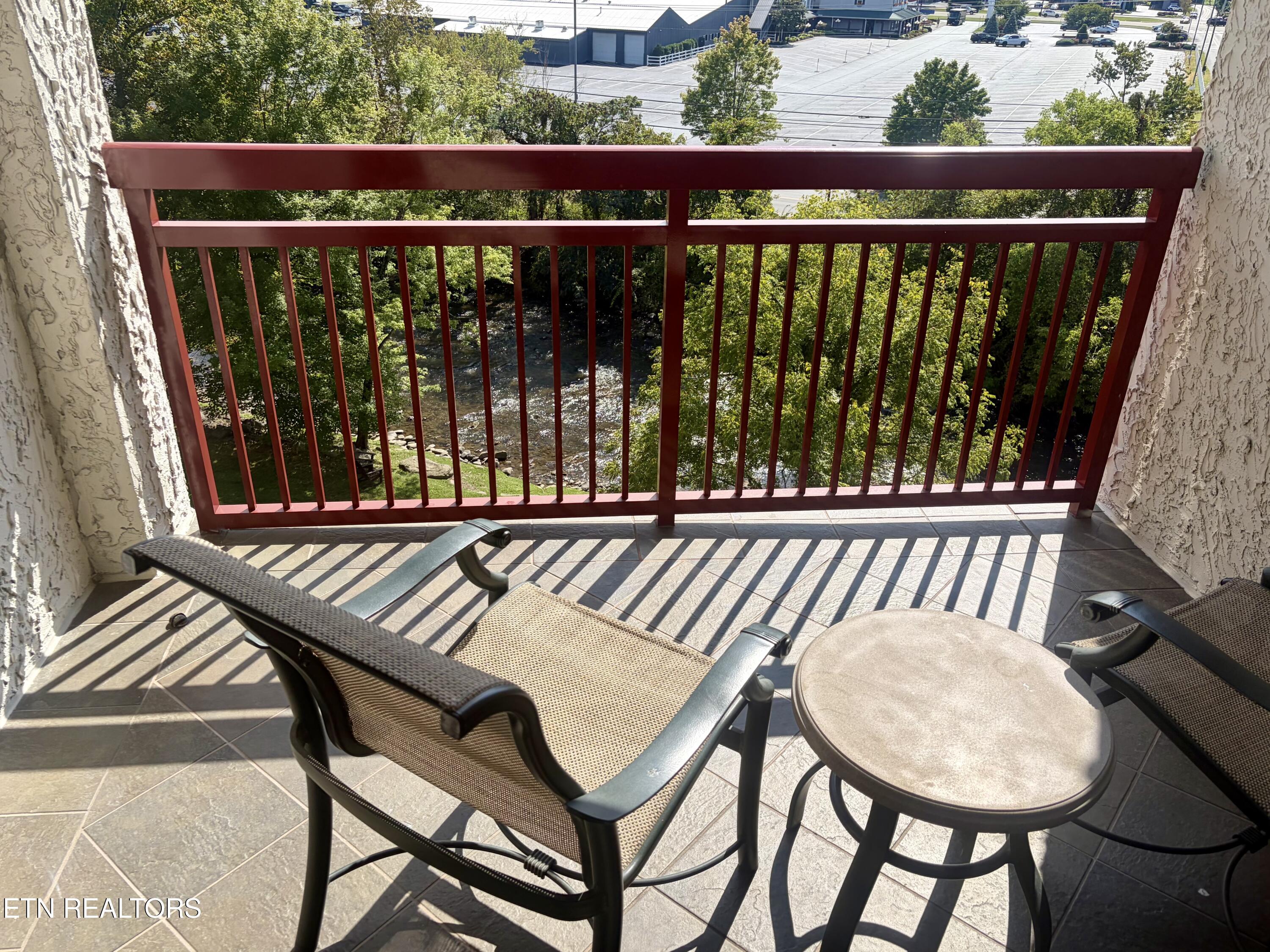 212 Dollywood Lane Pigeon Forge TN 37863