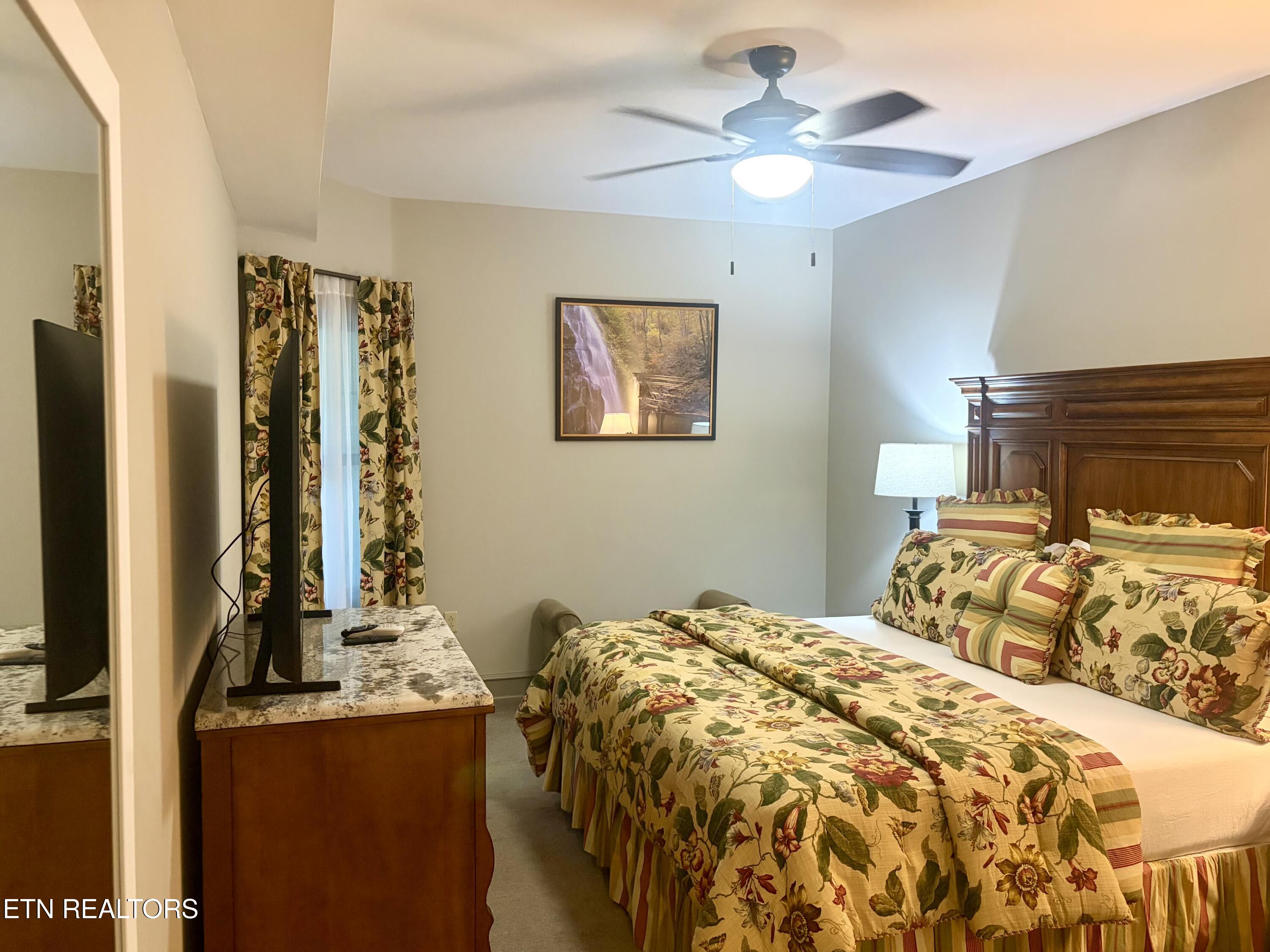 212 Dollywood Lane Pigeon Forge TN 37863