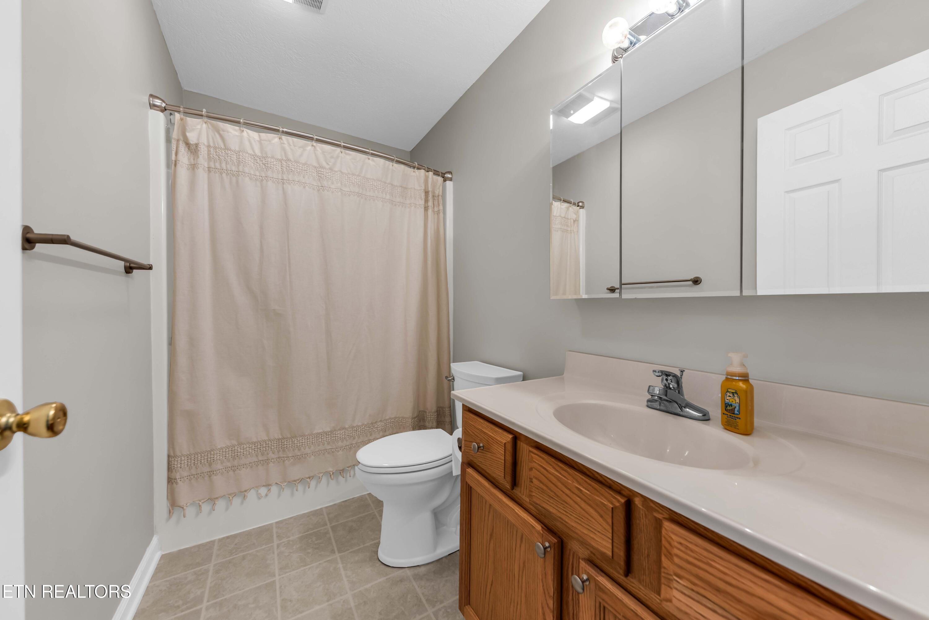 450 Executive Meadows Drive Lenoir City TN 37771