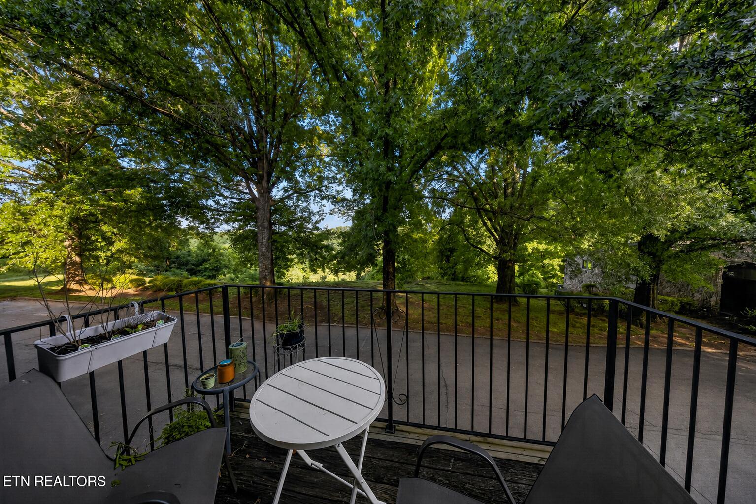 1976 Cherokee Bluff Drive Knoxville TN 37920