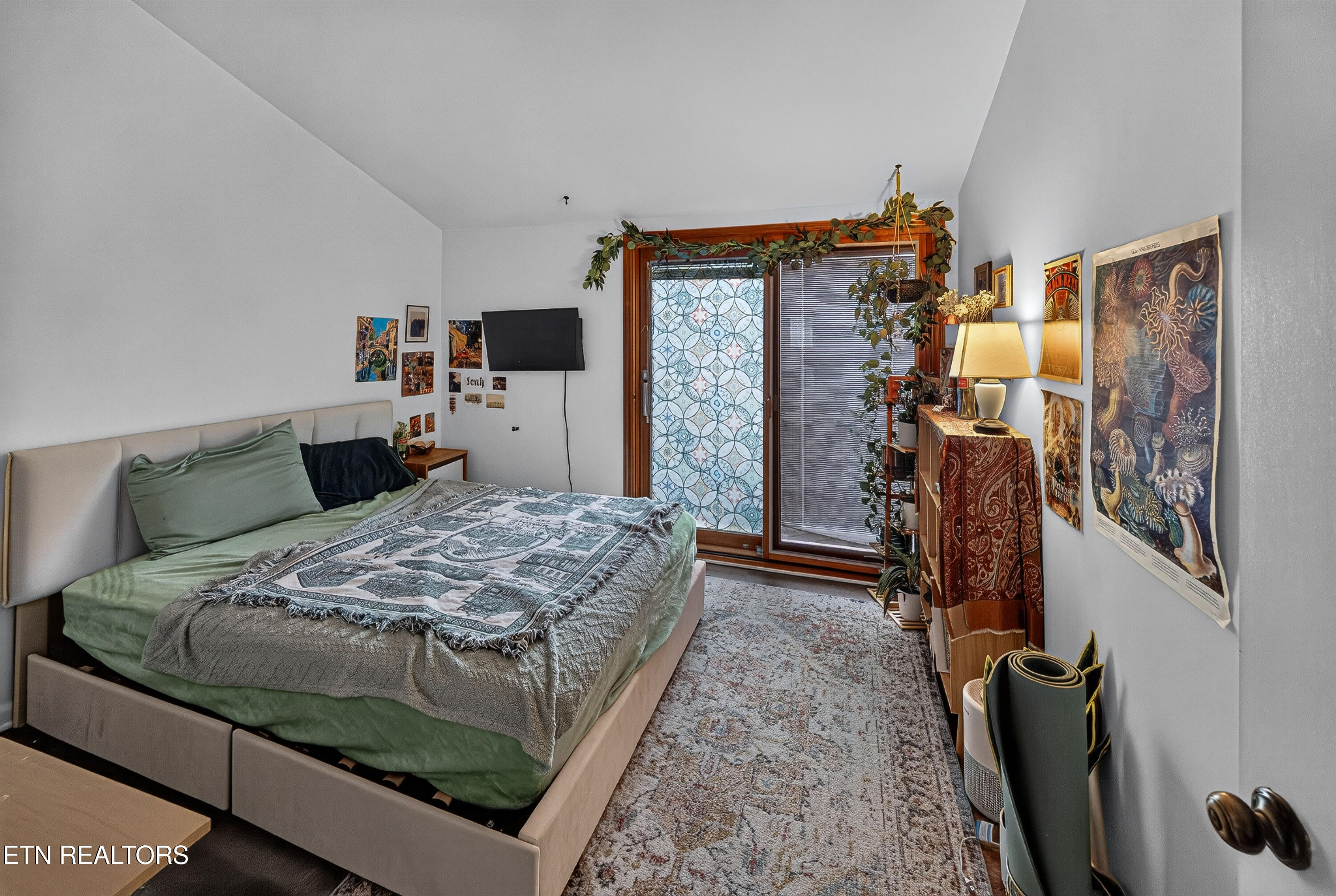 1976 Cherokee Bluff Drive Knoxville TN 37920