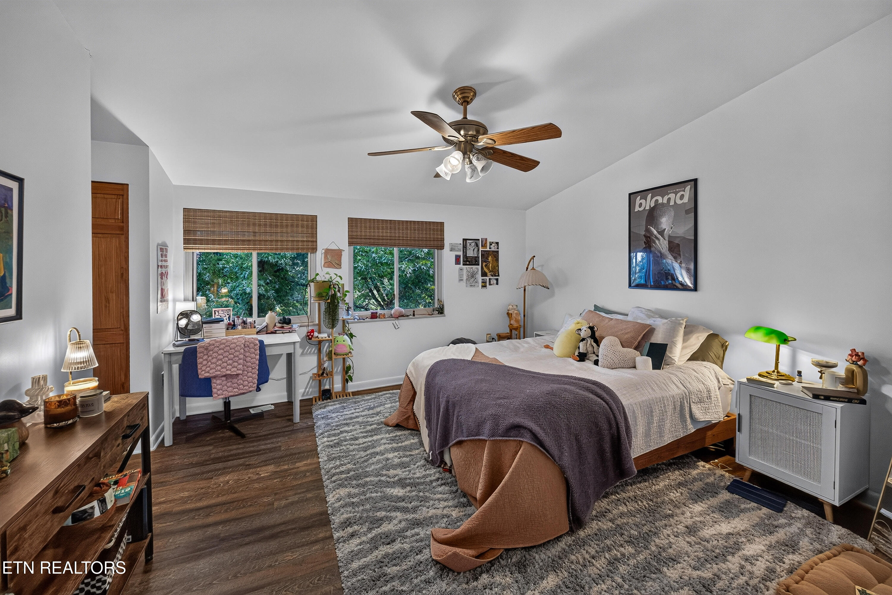 1976 Cherokee Bluff Drive Knoxville TN 37920