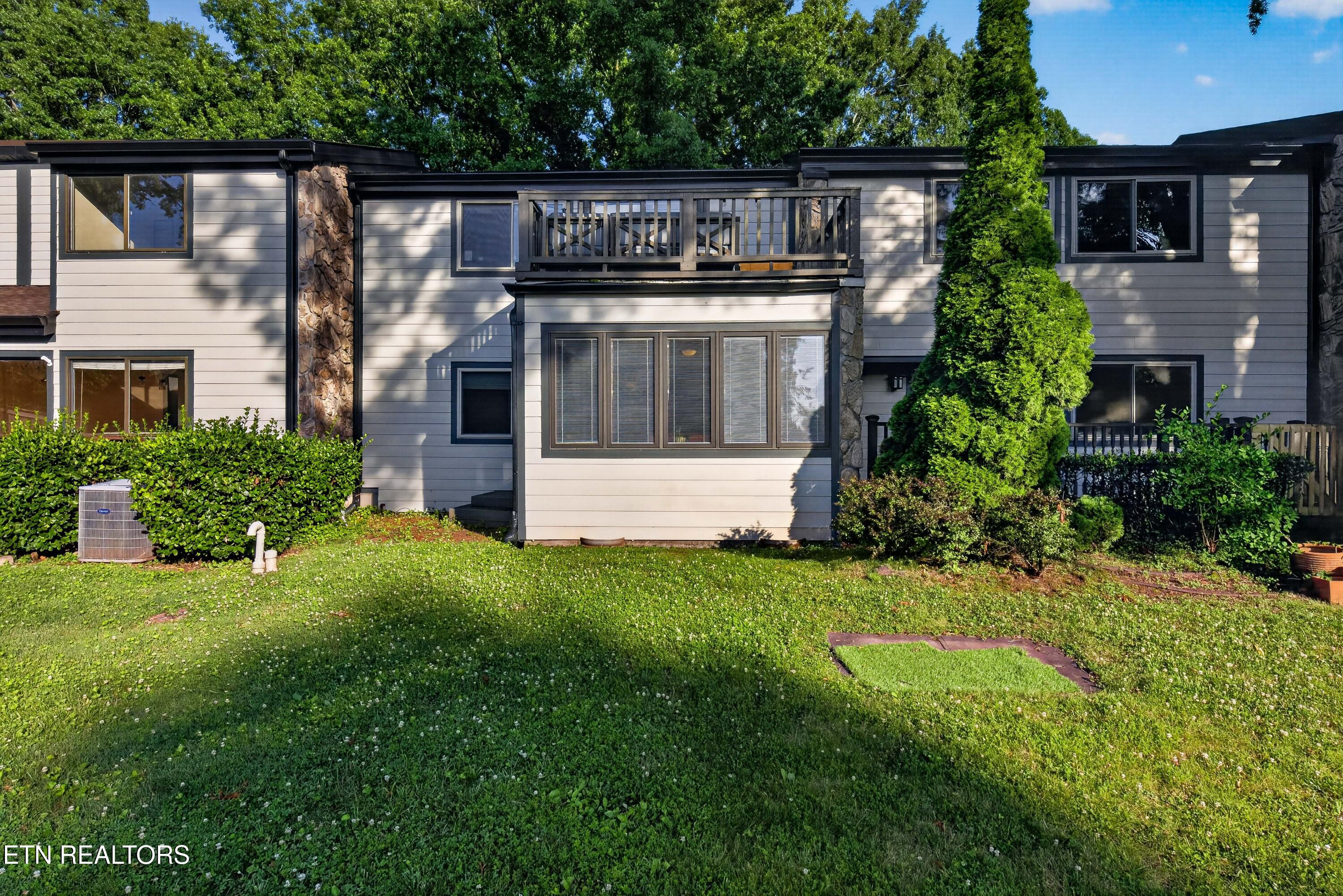 1976 Cherokee Bluff Drive Knoxville TN 37920