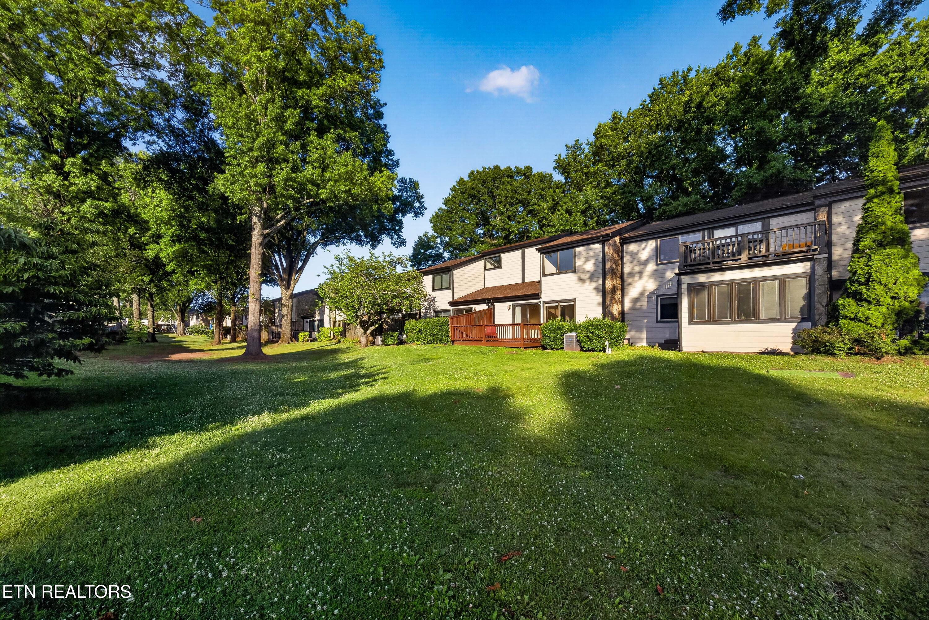 1976 Cherokee Bluff Drive Knoxville TN 37920