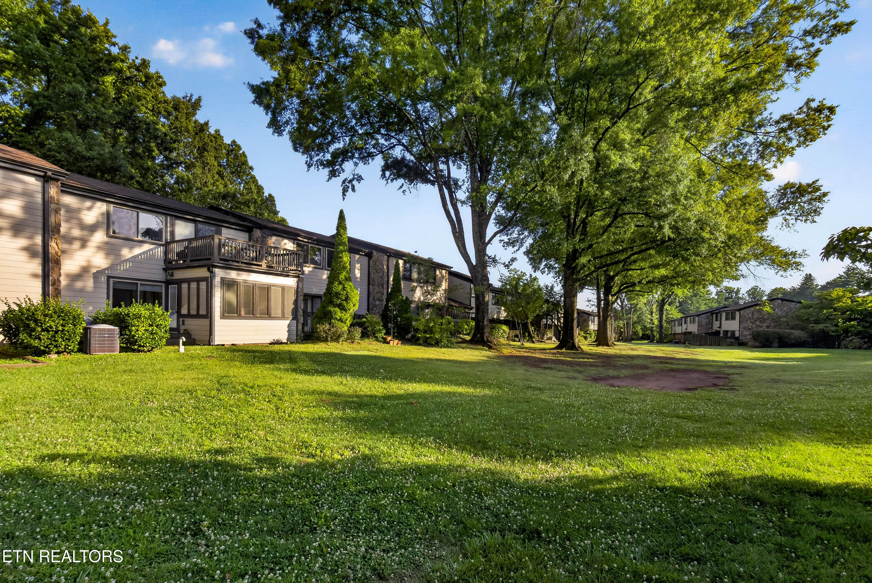 1976 Cherokee Bluff Drive Knoxville TN 37920