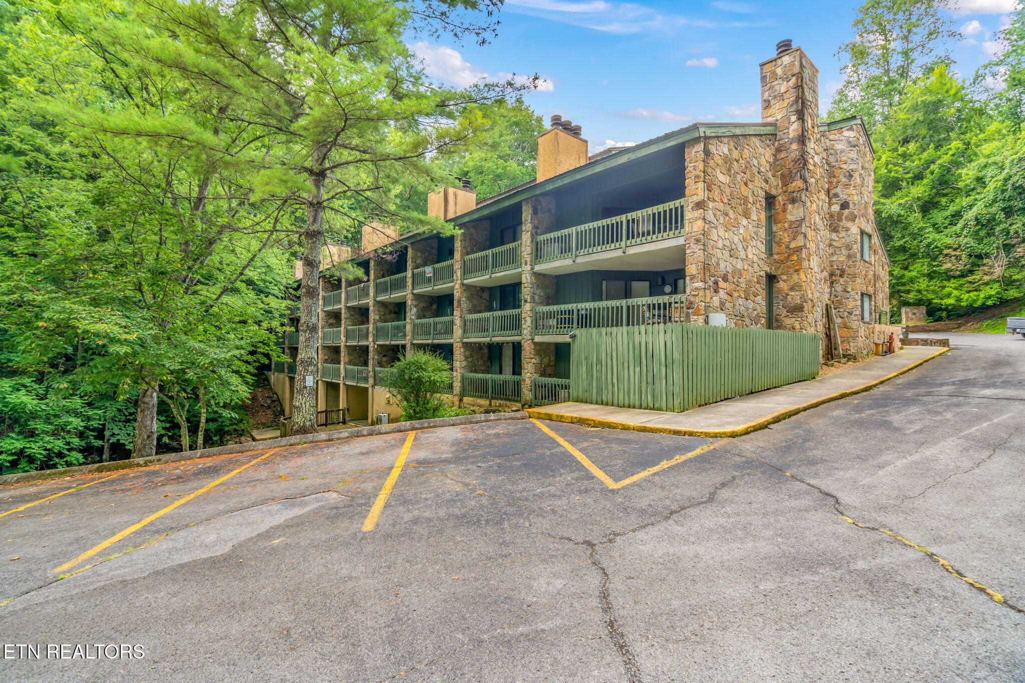 1435 Wiley Oakley Drive Gatlinburg TN 37738
