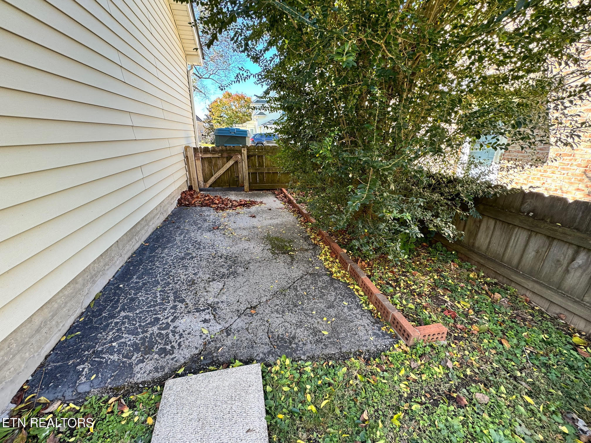 34 Hampton Square Crossville TN 38555