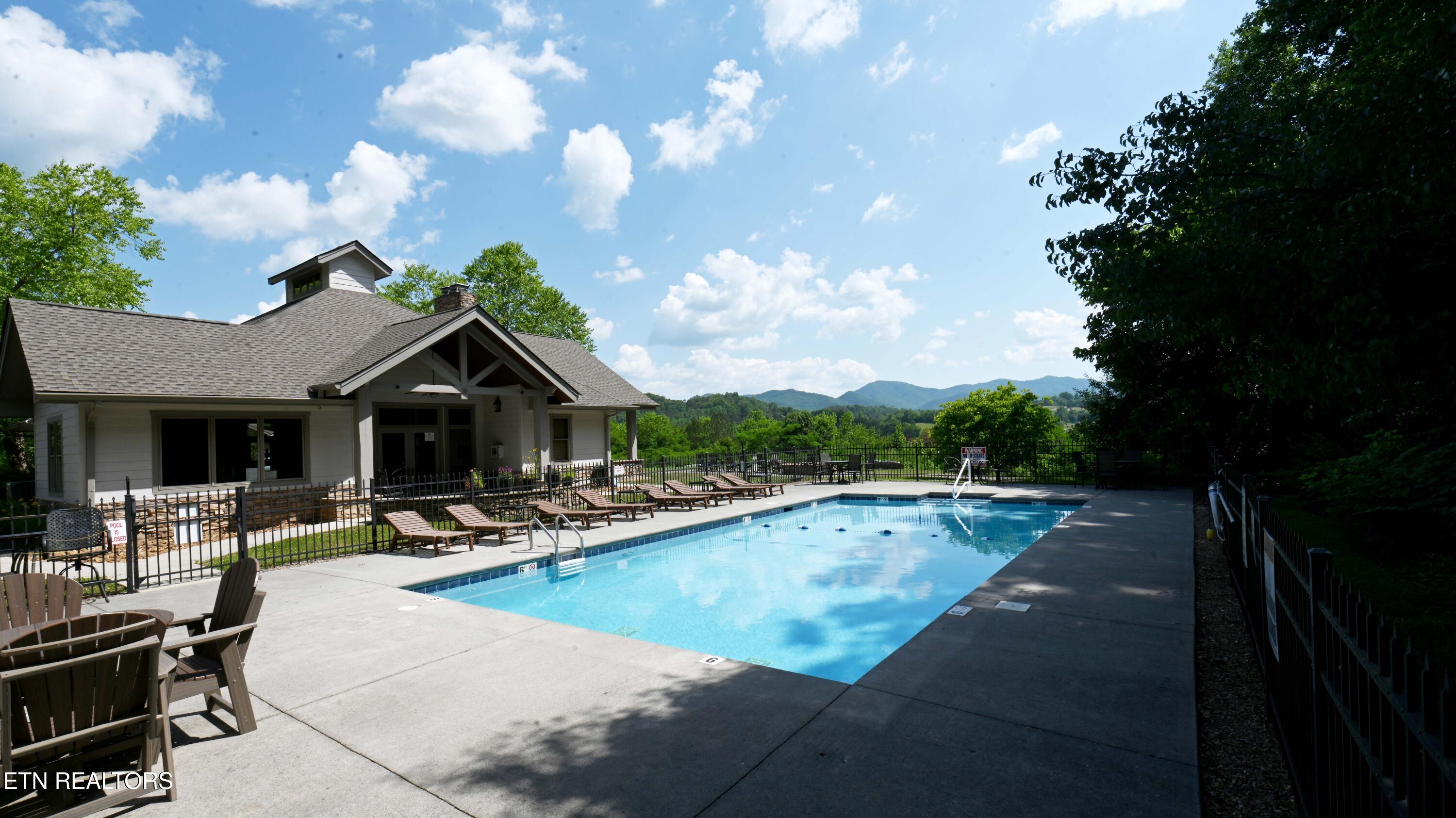 223 Bishops Cap Townsend TN 37882