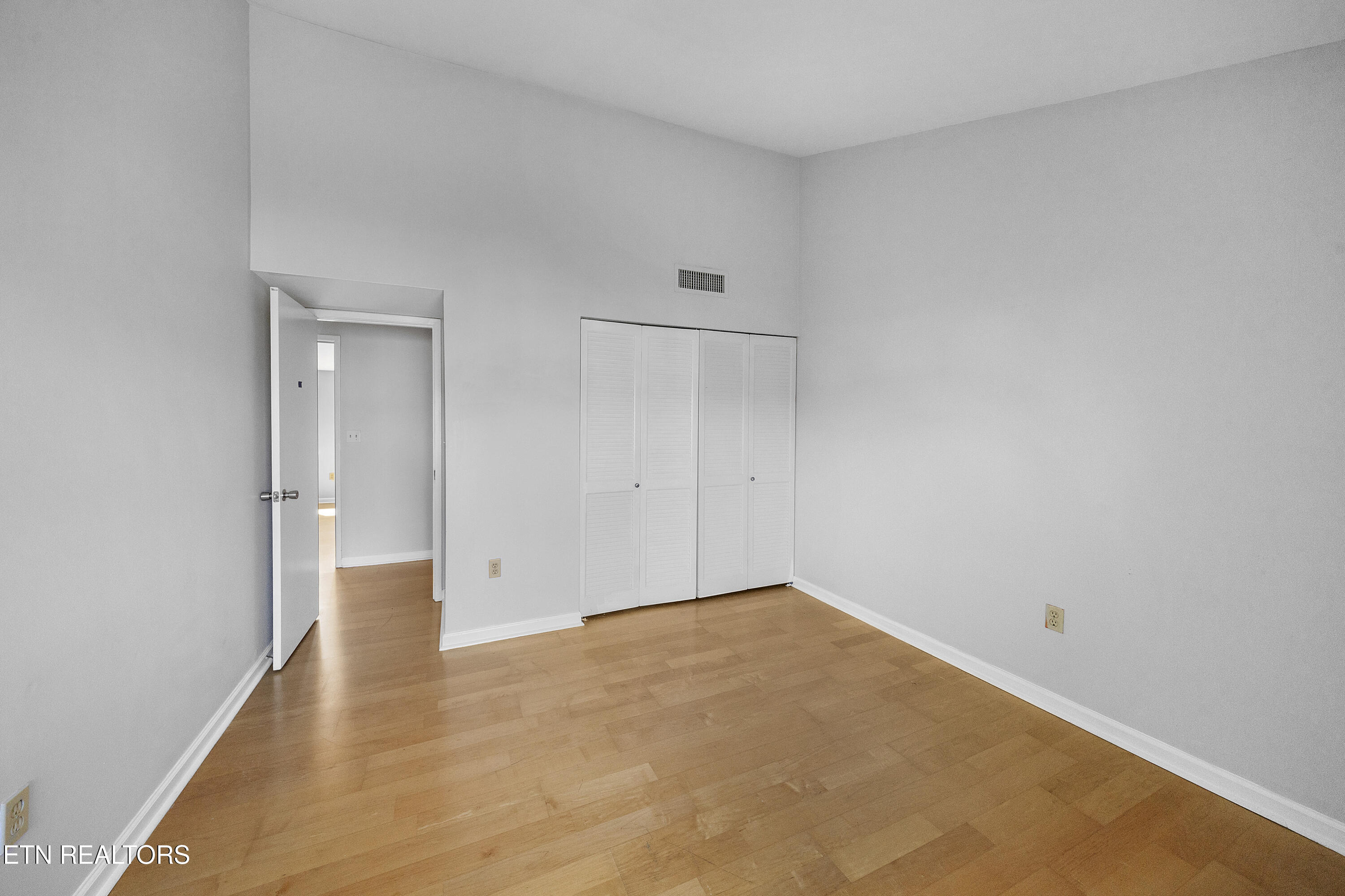 1954 Cherokee Bluff Drive Knoxville TN 37920