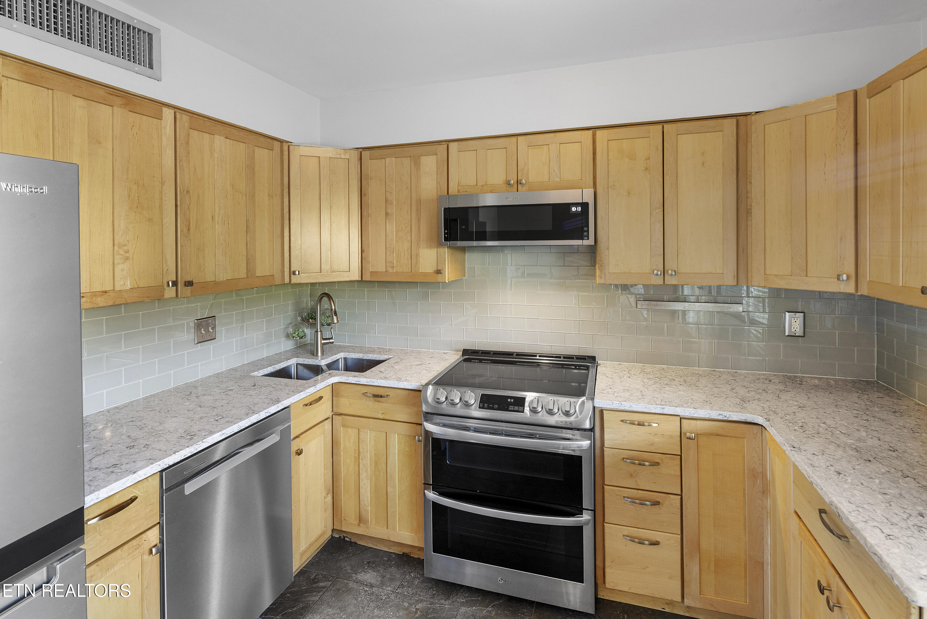 1954 Cherokee Bluff Drive Knoxville TN 37920