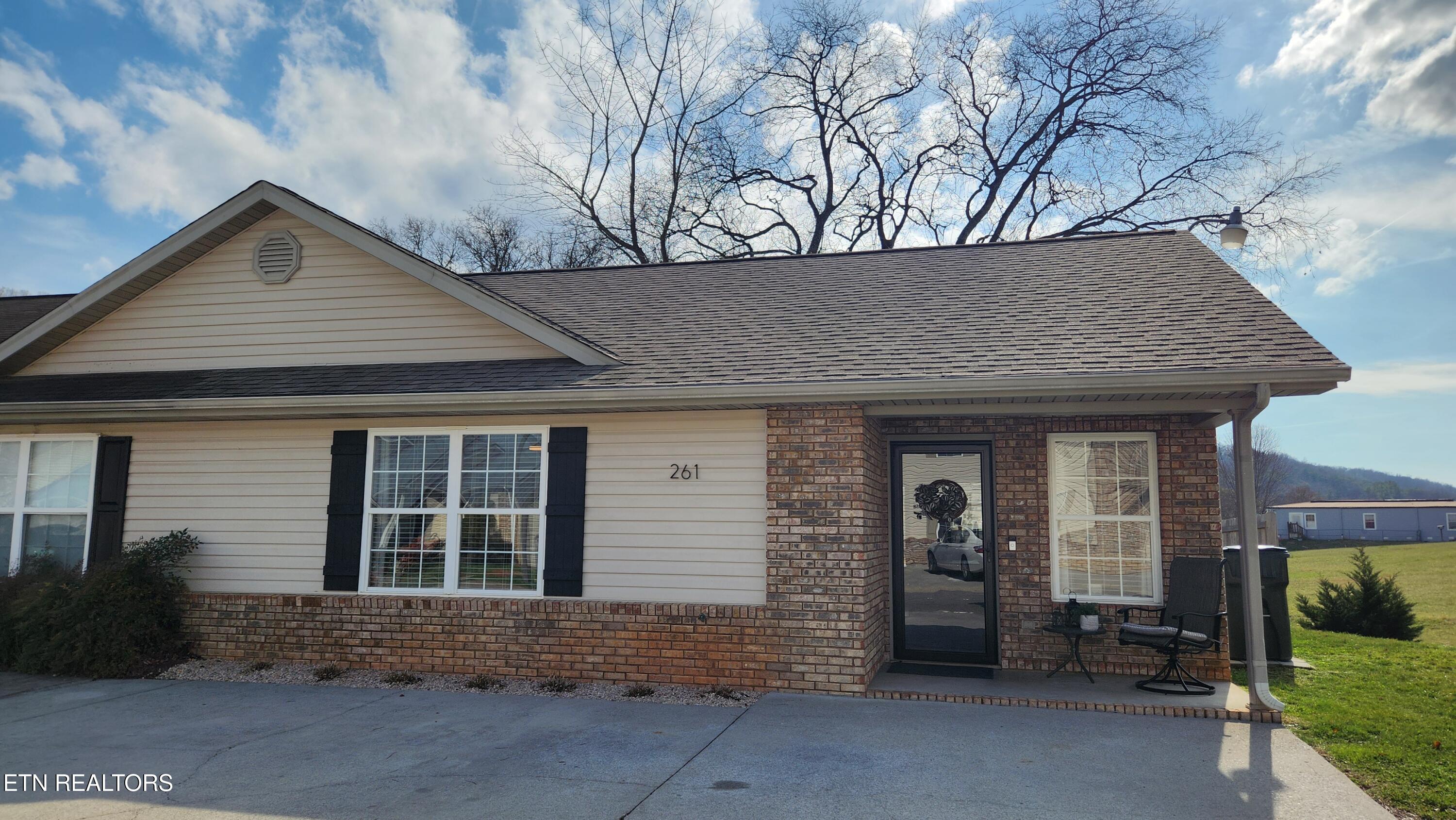 261 Dumplin Lane Kodak TN 37764