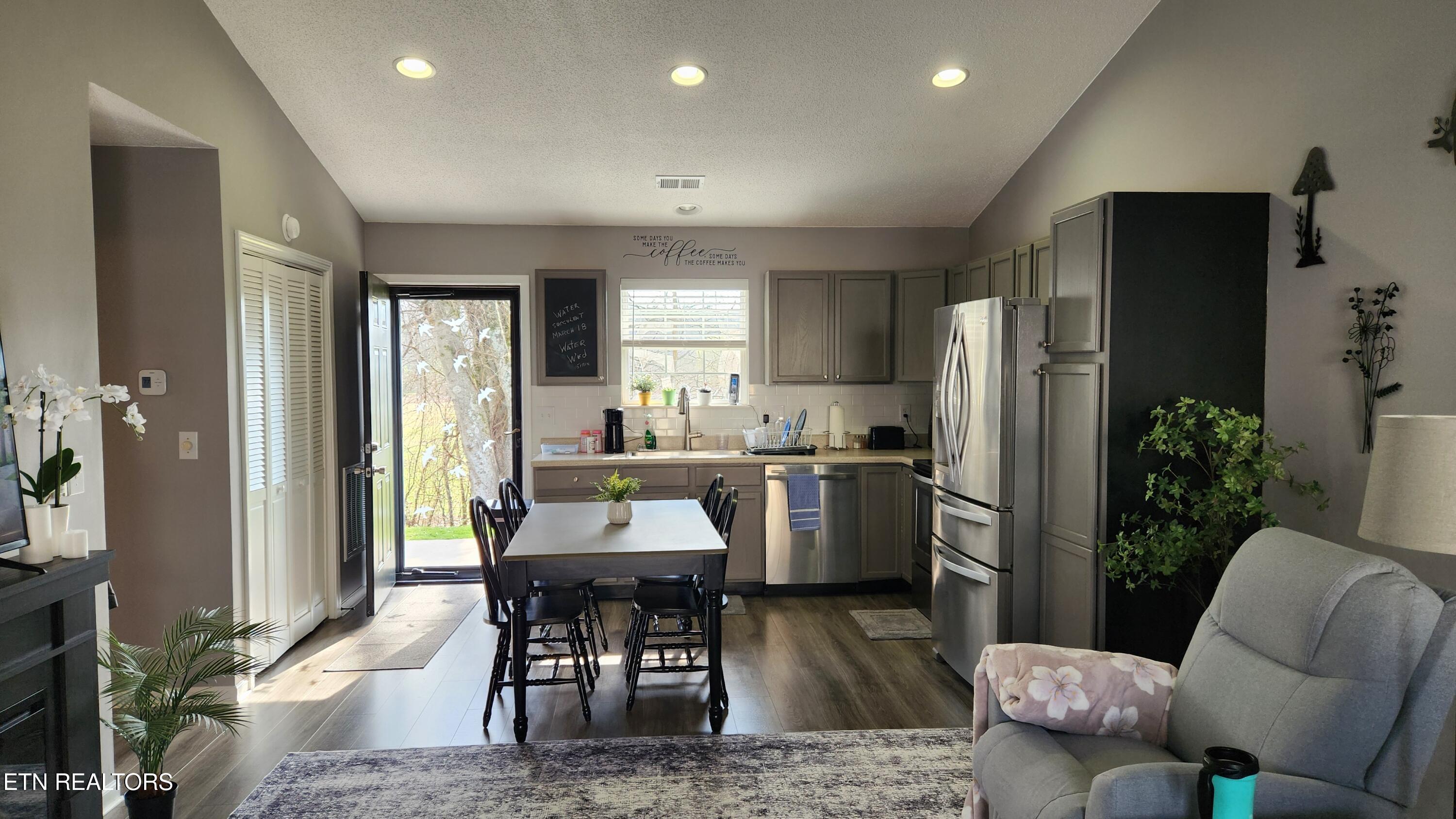 261 Dumplin Lane Kodak TN 37764