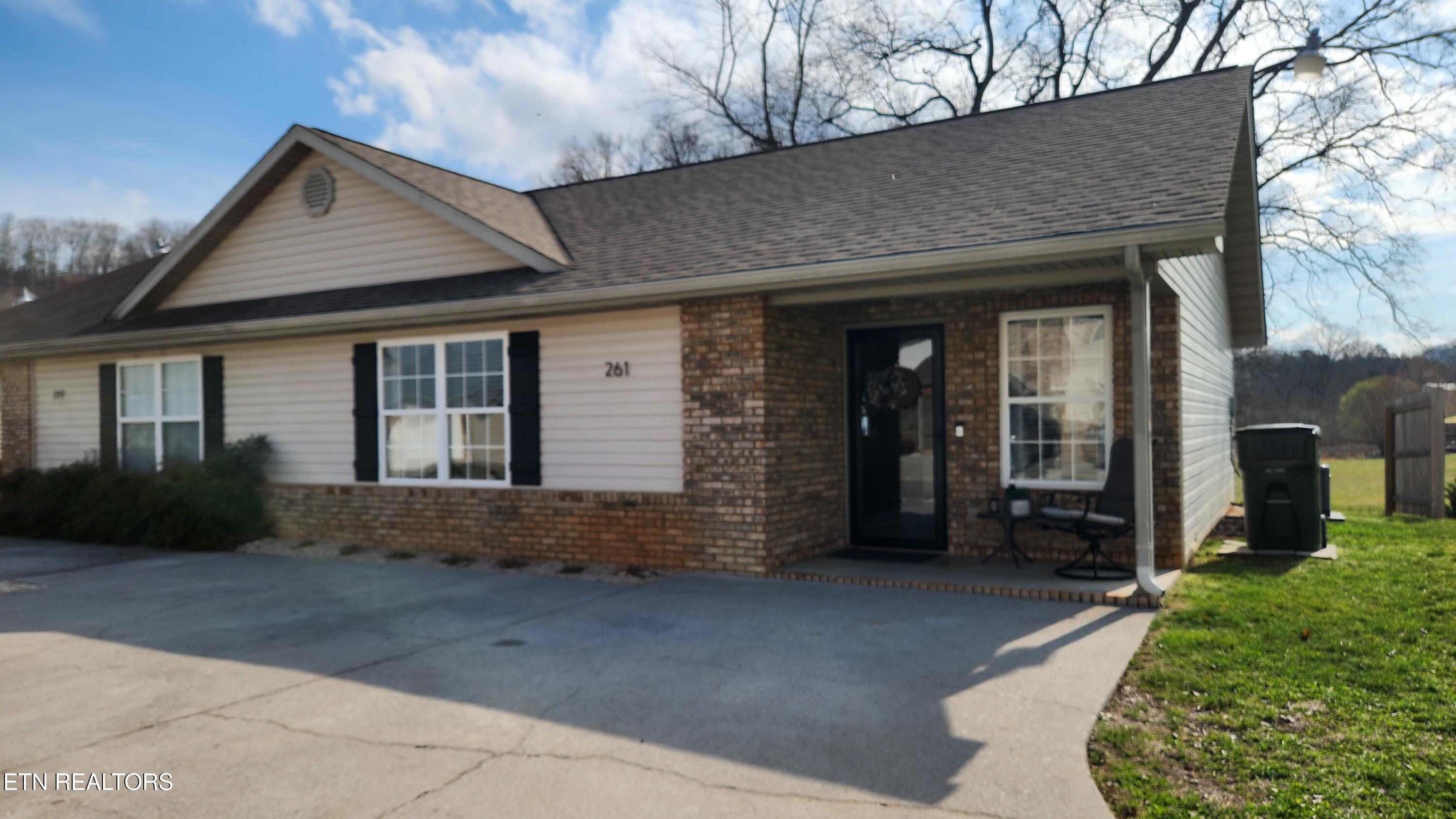 261 Dumplin Lane Kodak TN 37764