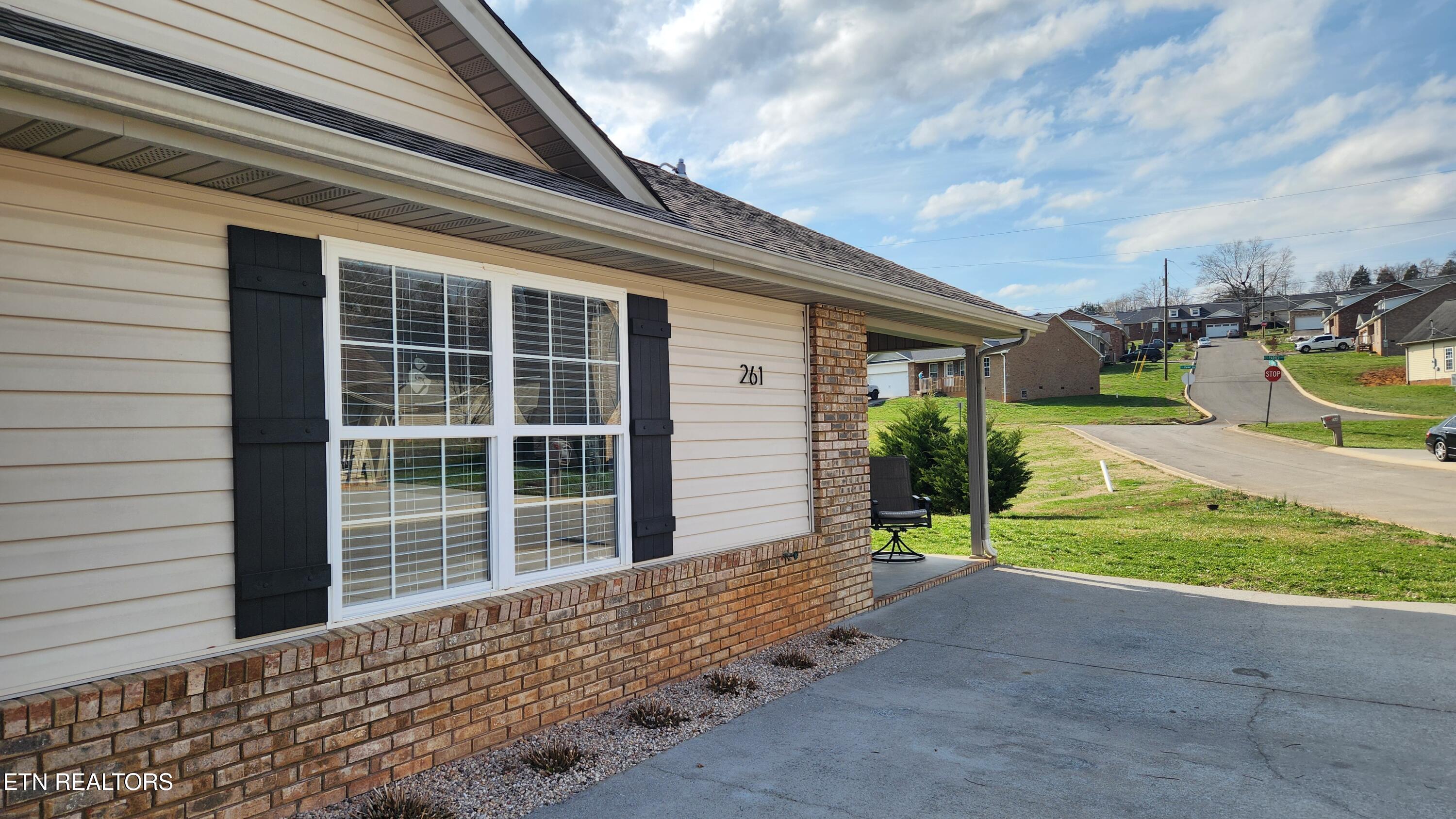 261 Dumplin Lane Kodak TN 37764
