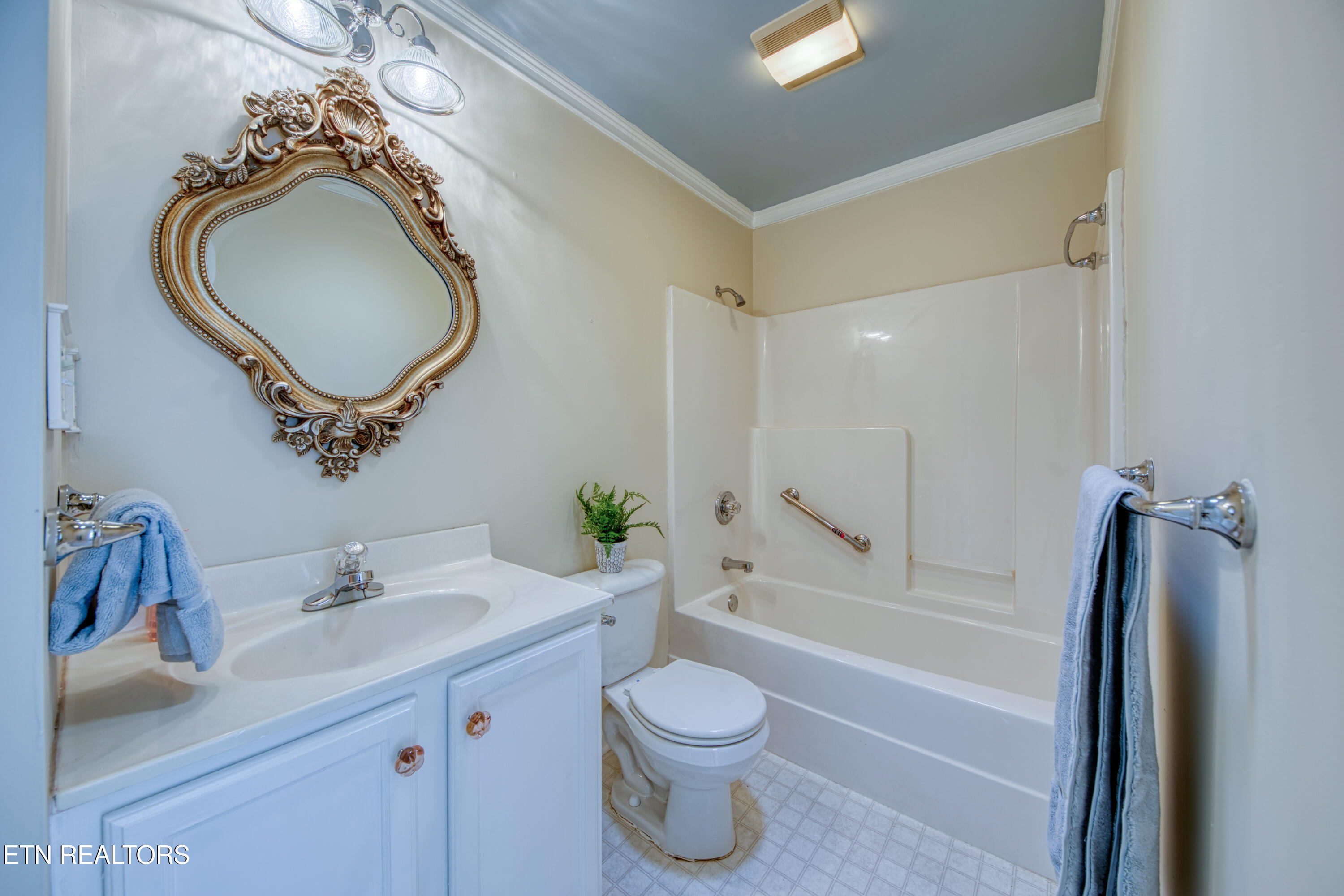 674 Applegate Lane Knoxville TN 37934