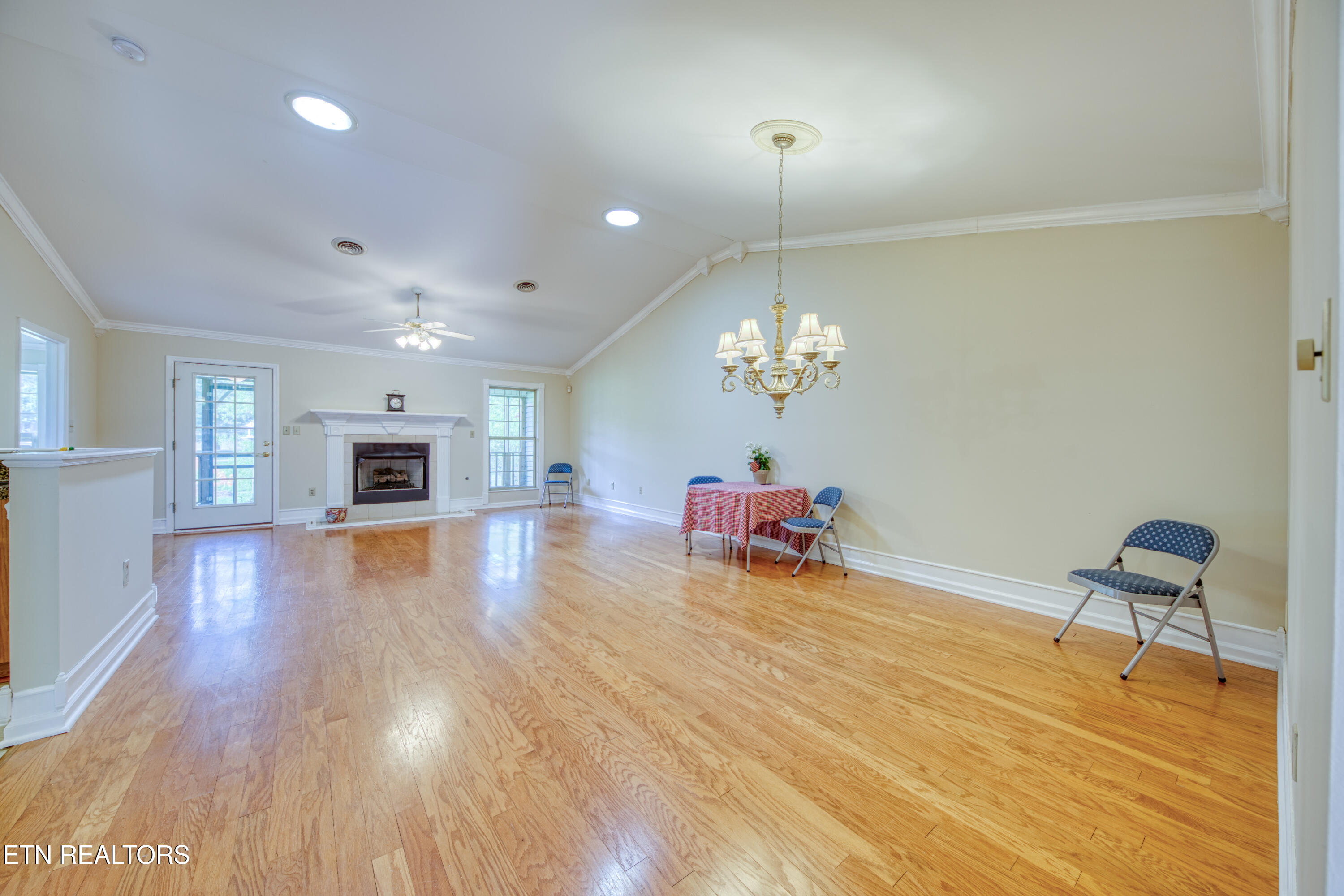 674 Applegate Lane Knoxville TN 37934