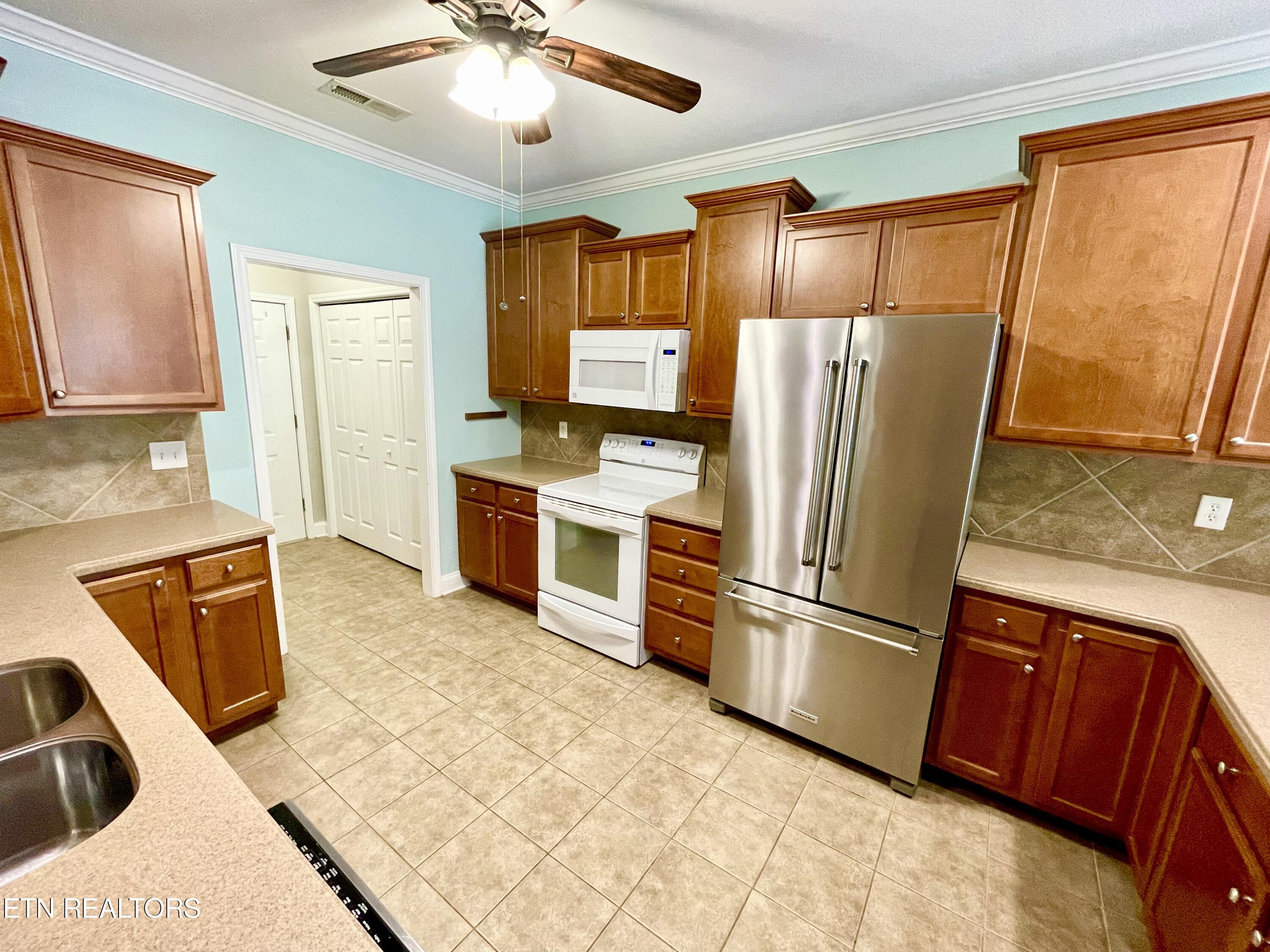 5551 Beverly Square Way Knoxville TN 37918
