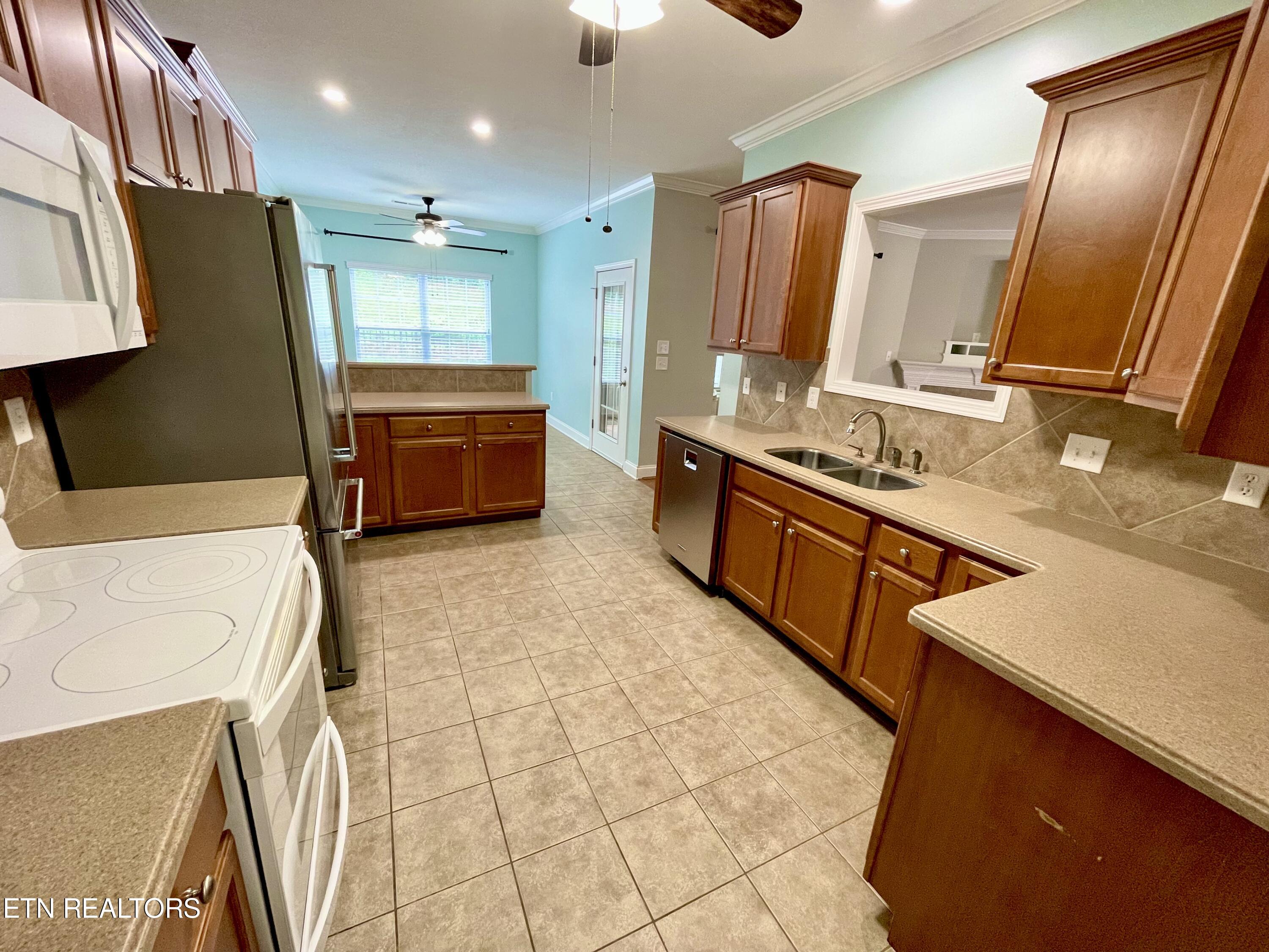 5551 Beverly Square Way Knoxville TN 37918