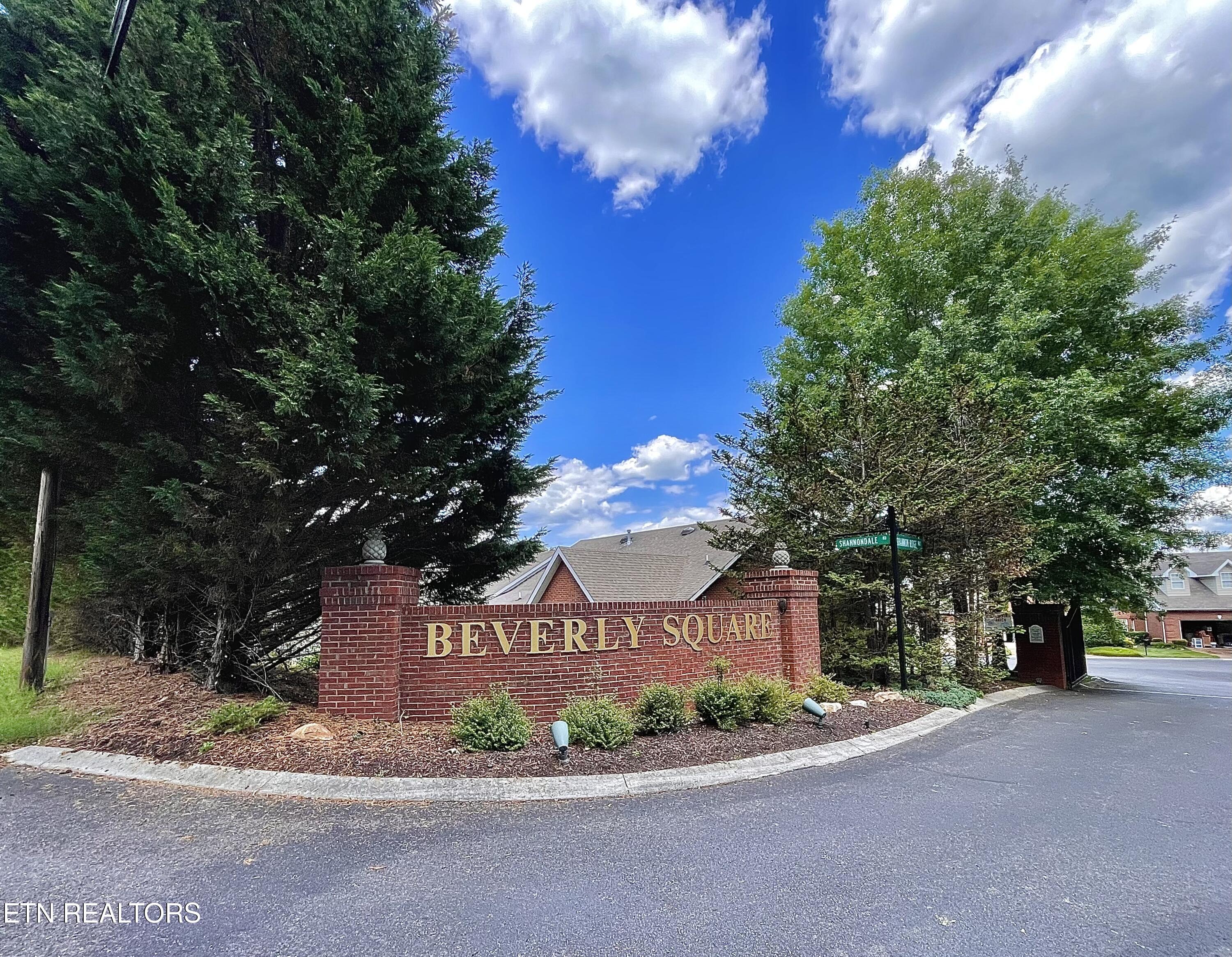 5551 Beverly Square Way Knoxville TN 37918