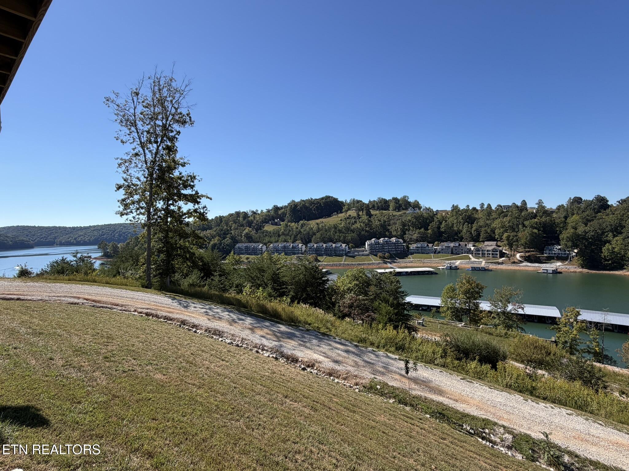 195 N Deer Village Lane Lafollette TN 37766
