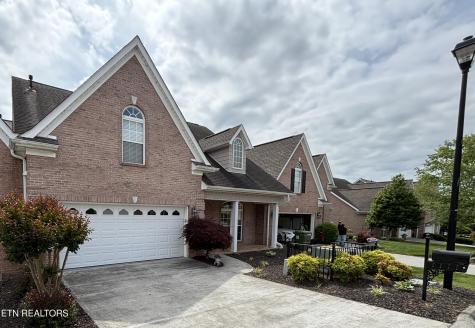 1111 Creekside Village Way Seymour TN 37865