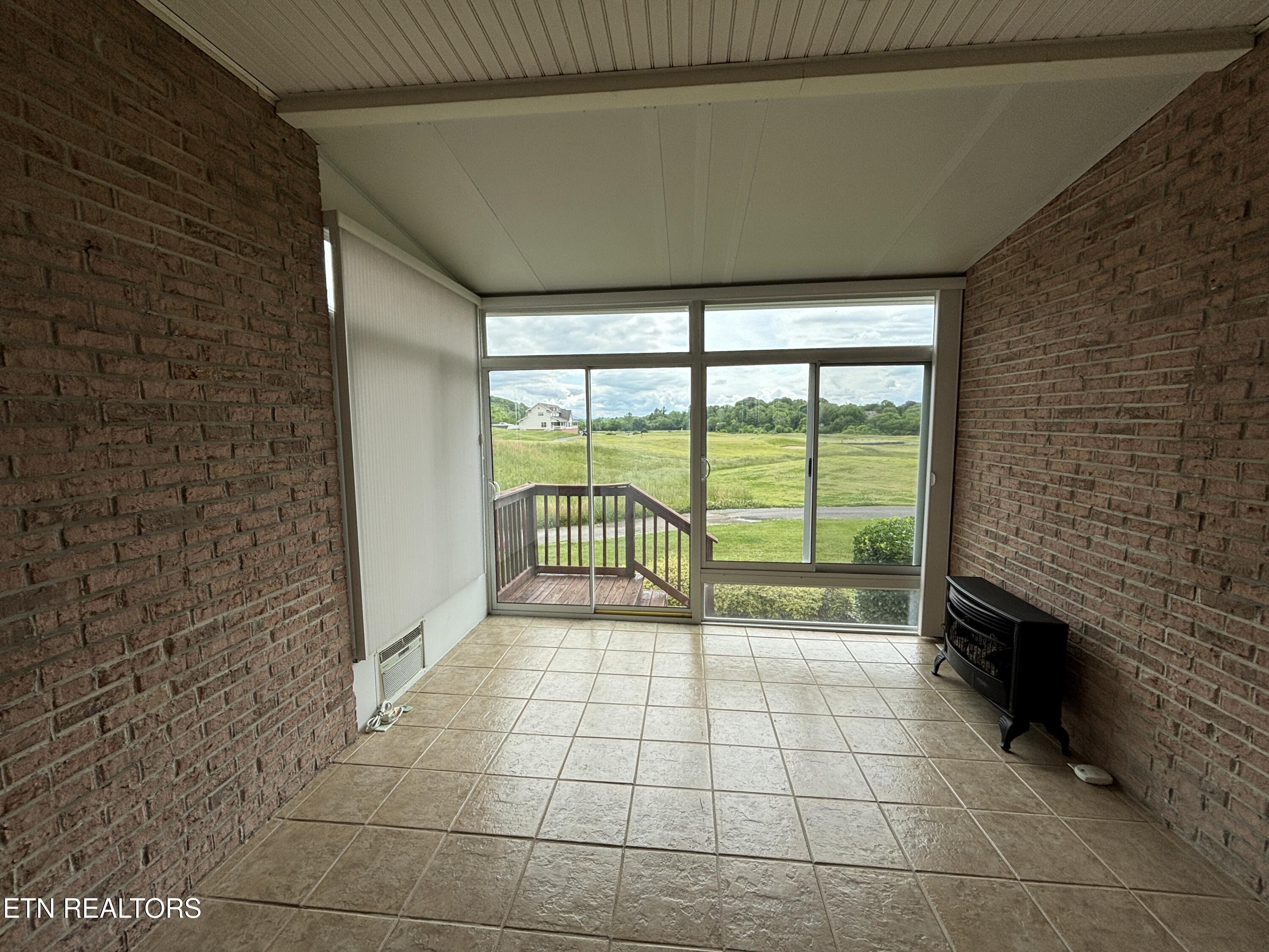 1111 Creekside Village Way Seymour TN 37865