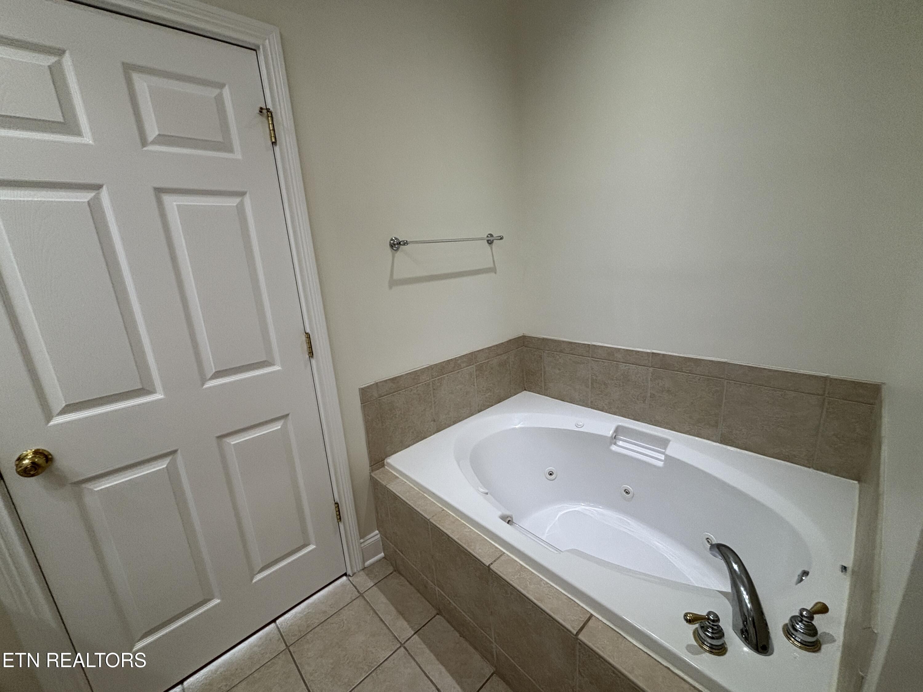 1111 Creekside Village Way Seymour TN 37865