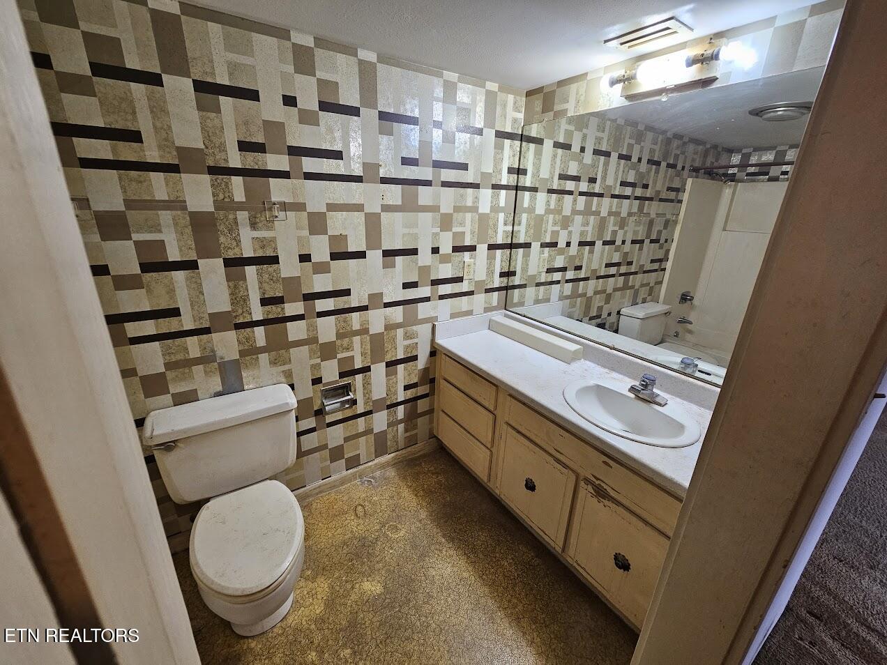 1946 Cherokee Bluff Drive Knoxville TN 37920
